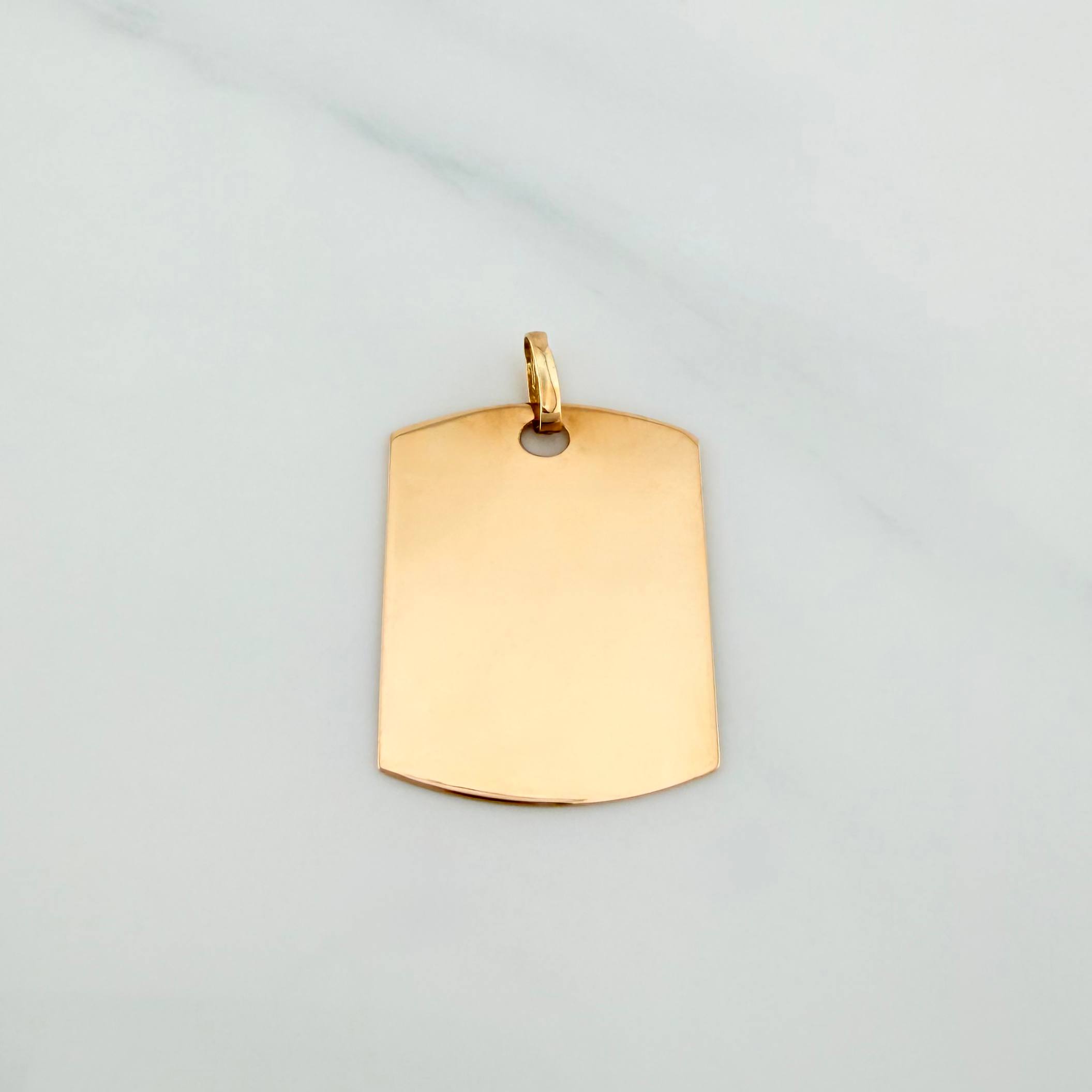 Dije Placa Rectangular Ovalada 1.85 g / 2.7 cm Oro Amarillo 18K
