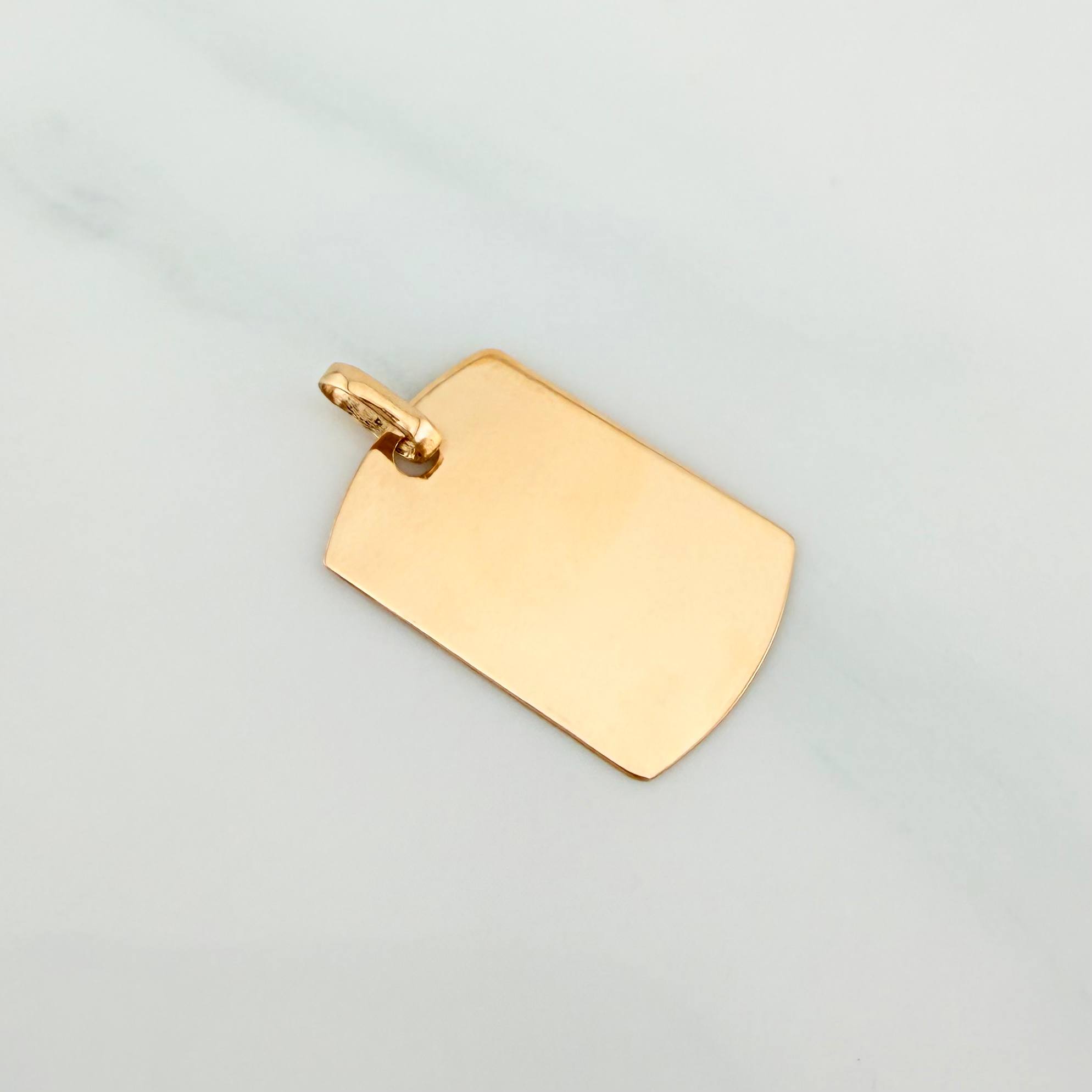 Dije Placa Rectangular Ovalada 1.1 g / 2.5 cm Oro Amarillo 18K