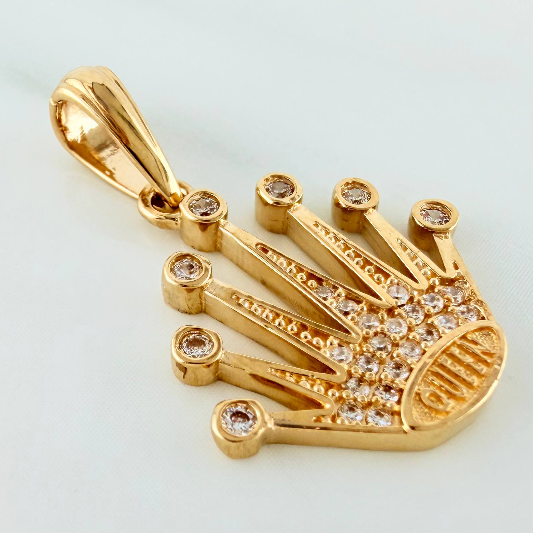 Dije Corona 2.35 g / 2.6 cm Oro Amarillo 18K