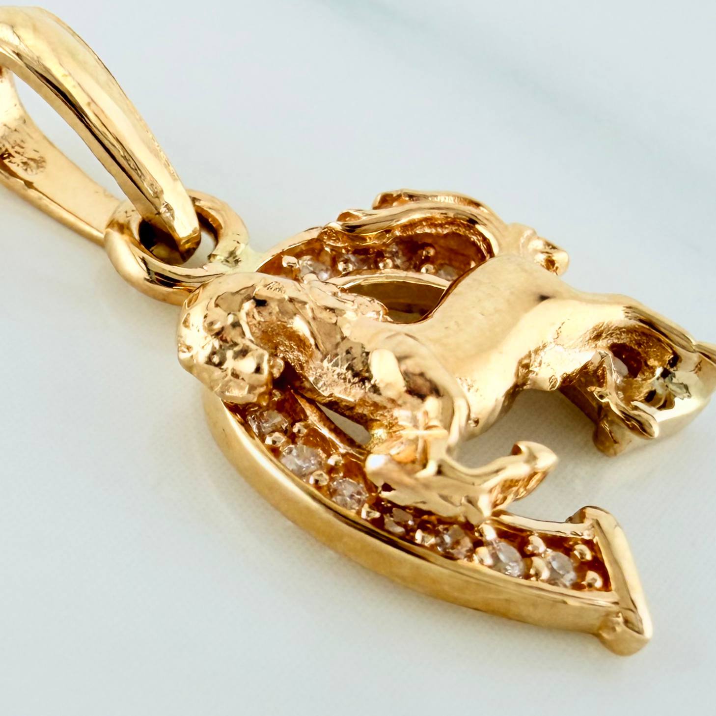 Dije Herradura Caballo 1.75 g / 2.1 cm Oro Amarillo 18K