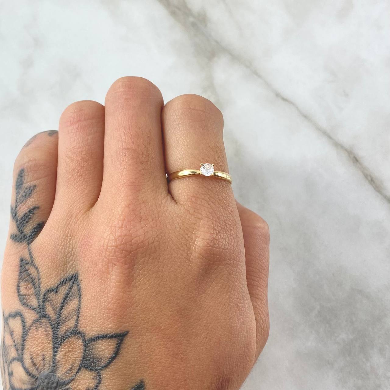Anillo Solitario Clasico 1.05gr / T5 1/4 / Circon Blanco Oro Amarillo 18K ©