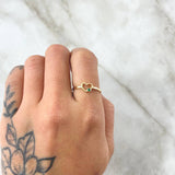 Anillo Corazón Silueta Sobresalto 1.25gr / T6 1/4 / Circon Verde Oro Amarillo 18K ©