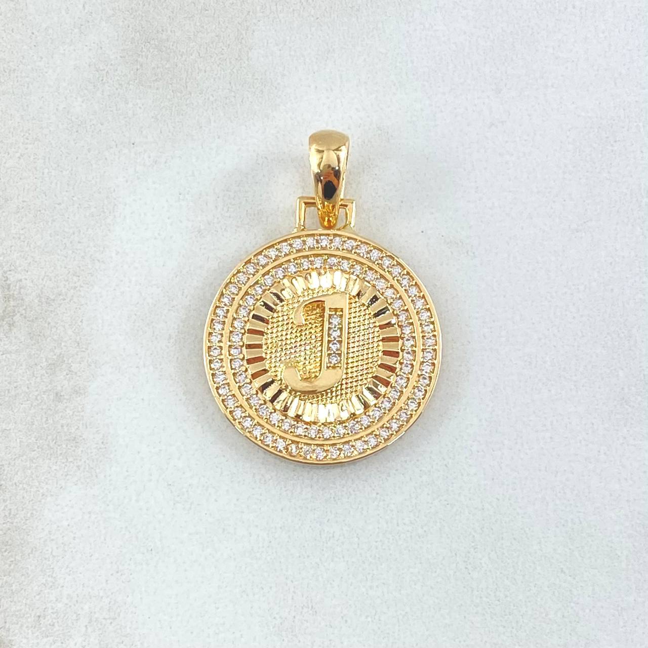 Dije Medalla Letra J 4.45gr / 3cm / Oro Amarillo 18K