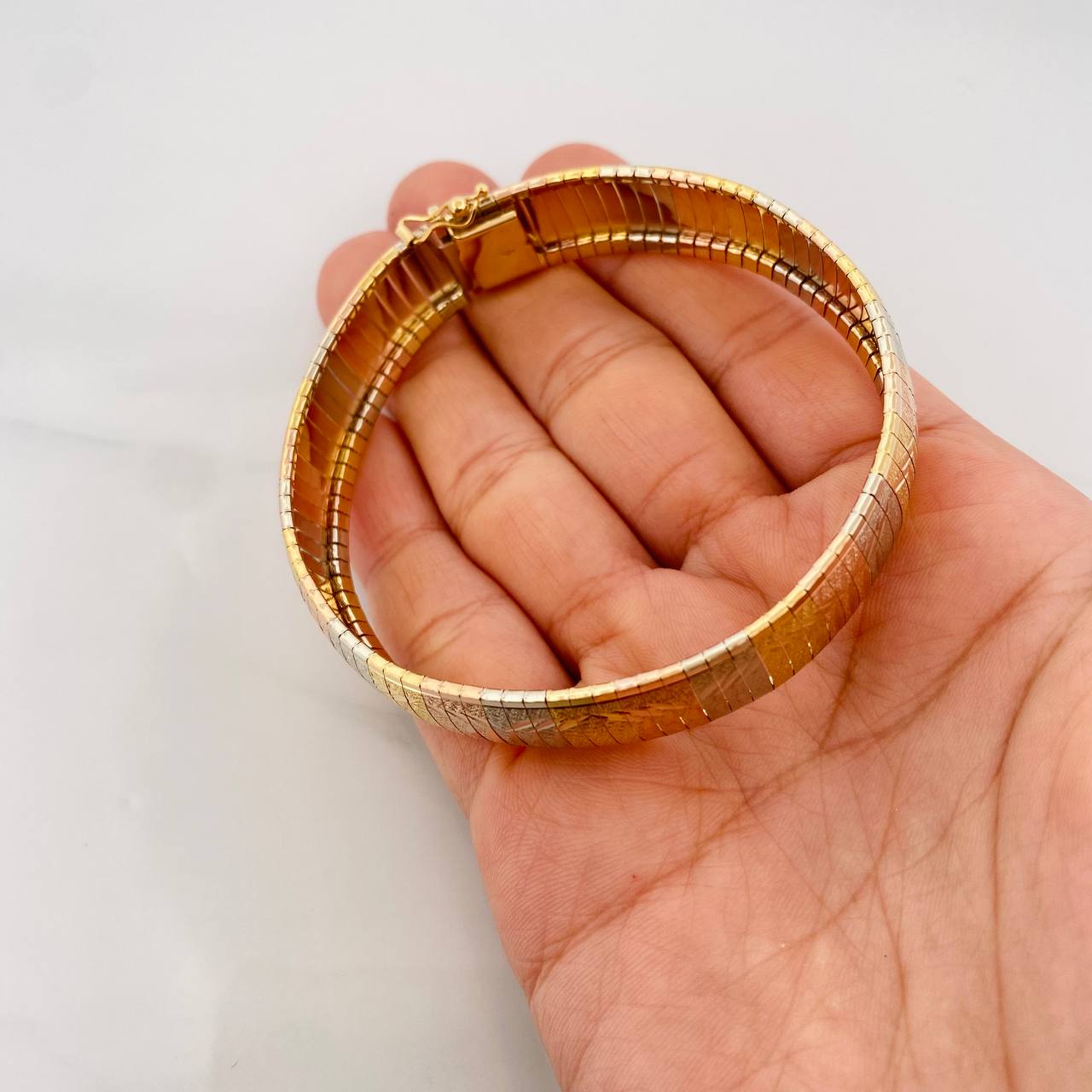 Pulso Destellos 28.45g / 20cm / 14.55mm Tres Oros 18K