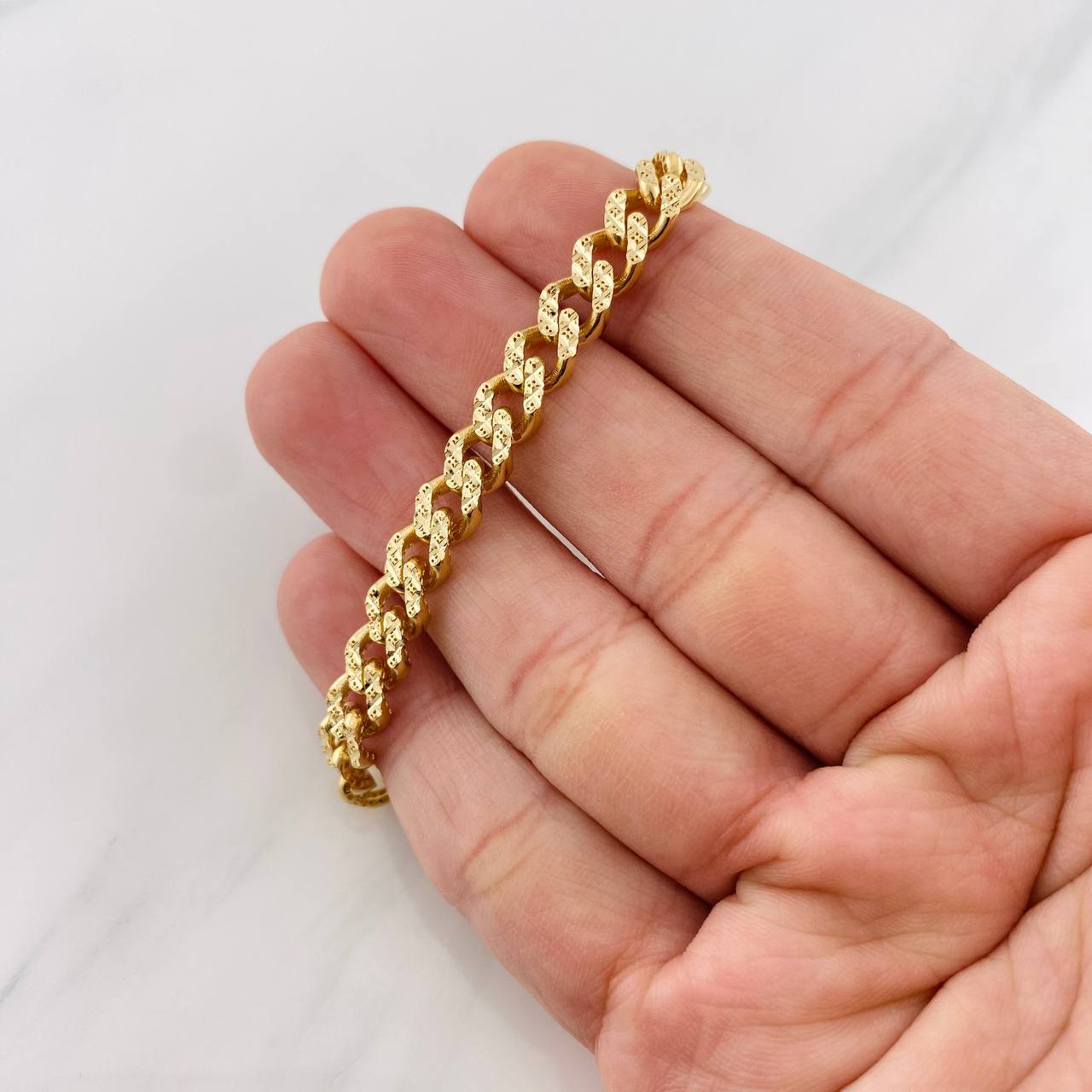 Pulso Cubana Infinito 8.1g / 20cm / 6.35mm Oro Amarillo 18K