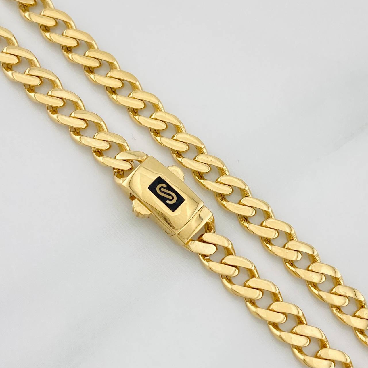 Cadena Cubana Infinito 16.6g / 60cm / 4.71mm Oro Amarillo 18K