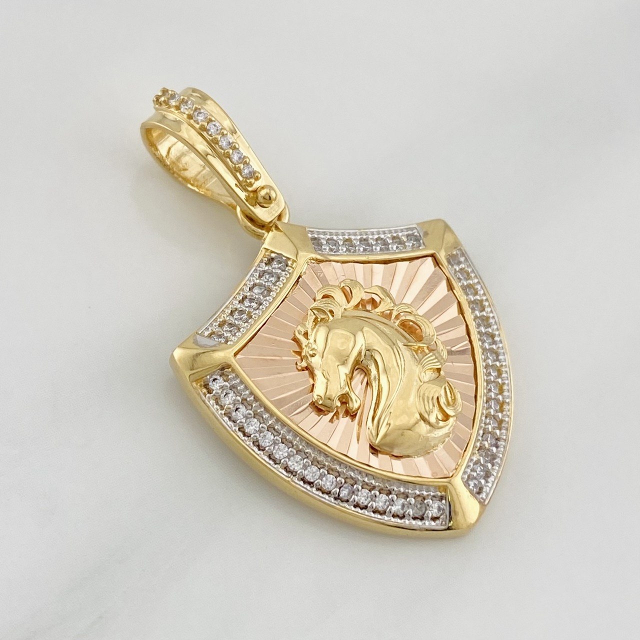 Dije Placa Caballo 6.3g / 3.05cm Tres Oros 18K