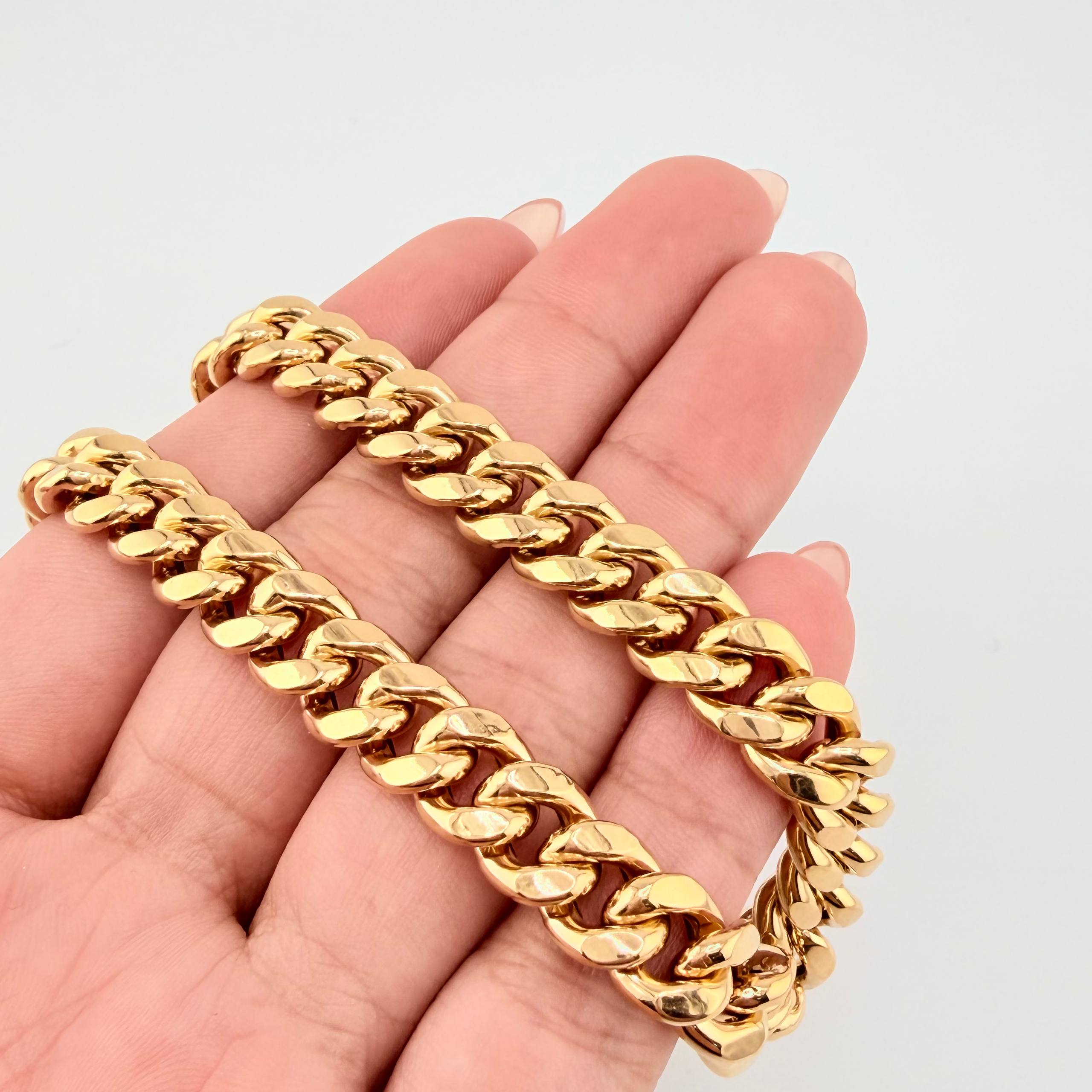 Cadena Cubana 24.55gr / 60cm / 8.5mm Oro Amarillo +1 18K