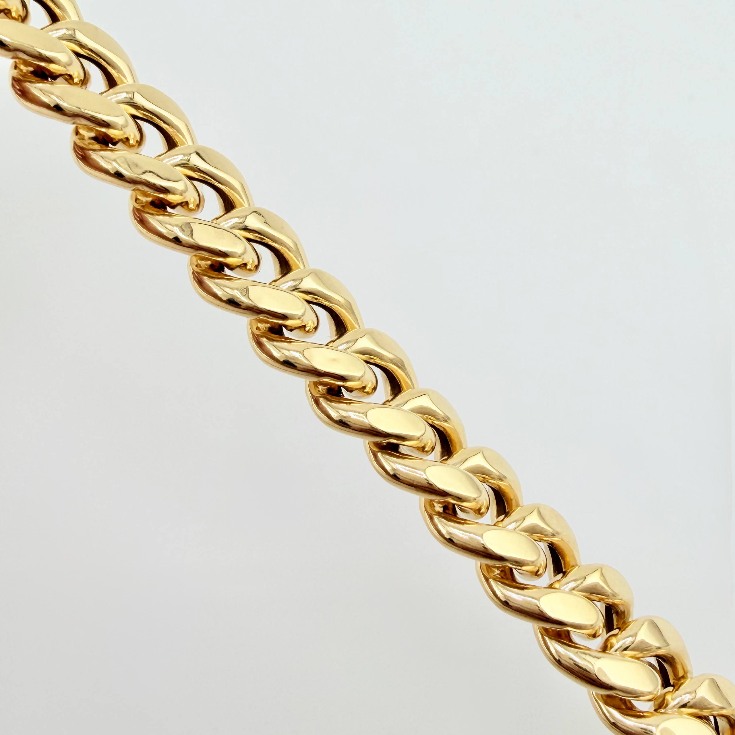 Cadena Cubana 10.8 g / 60.5 cm / 6.1 mm Oro Amarillo 18K
