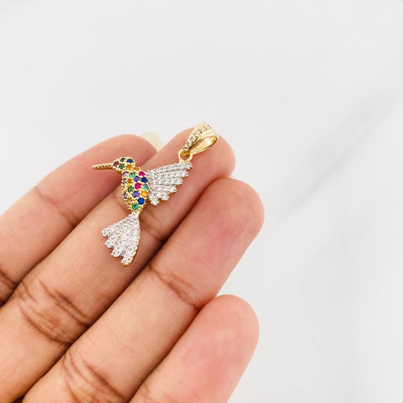 Dije Colibrí 2.1g / 3cm Dos Oros Amarillo Blanco 18K