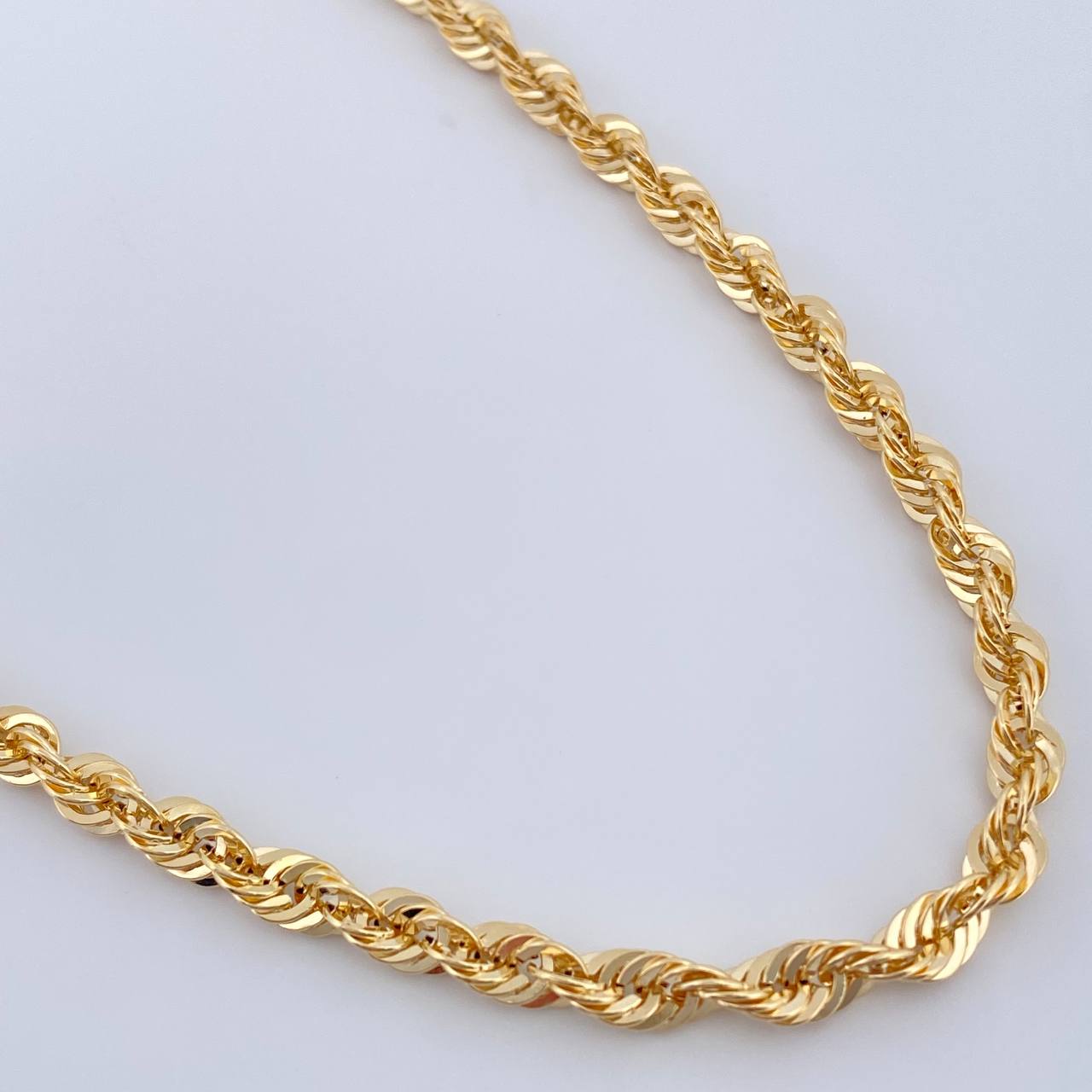 Cadena Lazo 8.1gr / 66.9cm / Oro Amarillo +3 14K Italy $