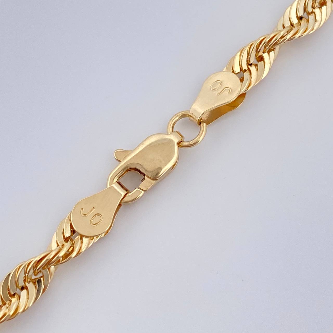 Cadena Lazo 8.1gr / 66.9cm / Oro Amarillo +3 14K Italy $