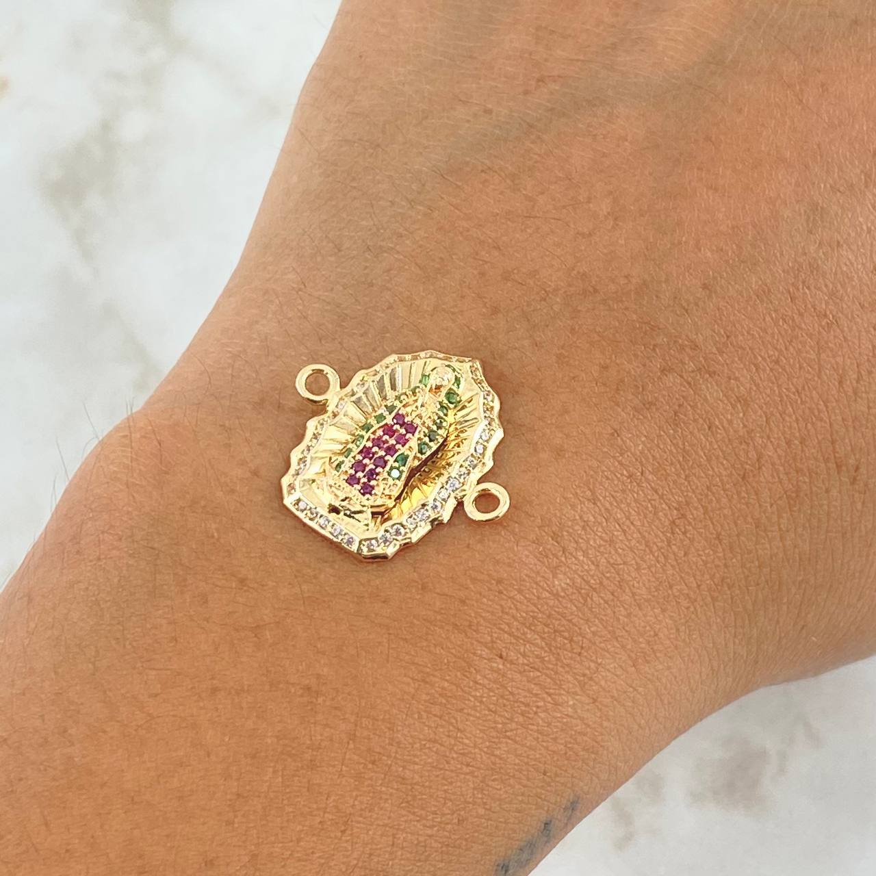 Herraje Virgen Guadalupe Silueta  2.45gr / 2cm / Circones Blancos Verdes Fucsia Oro Amarillo 18K