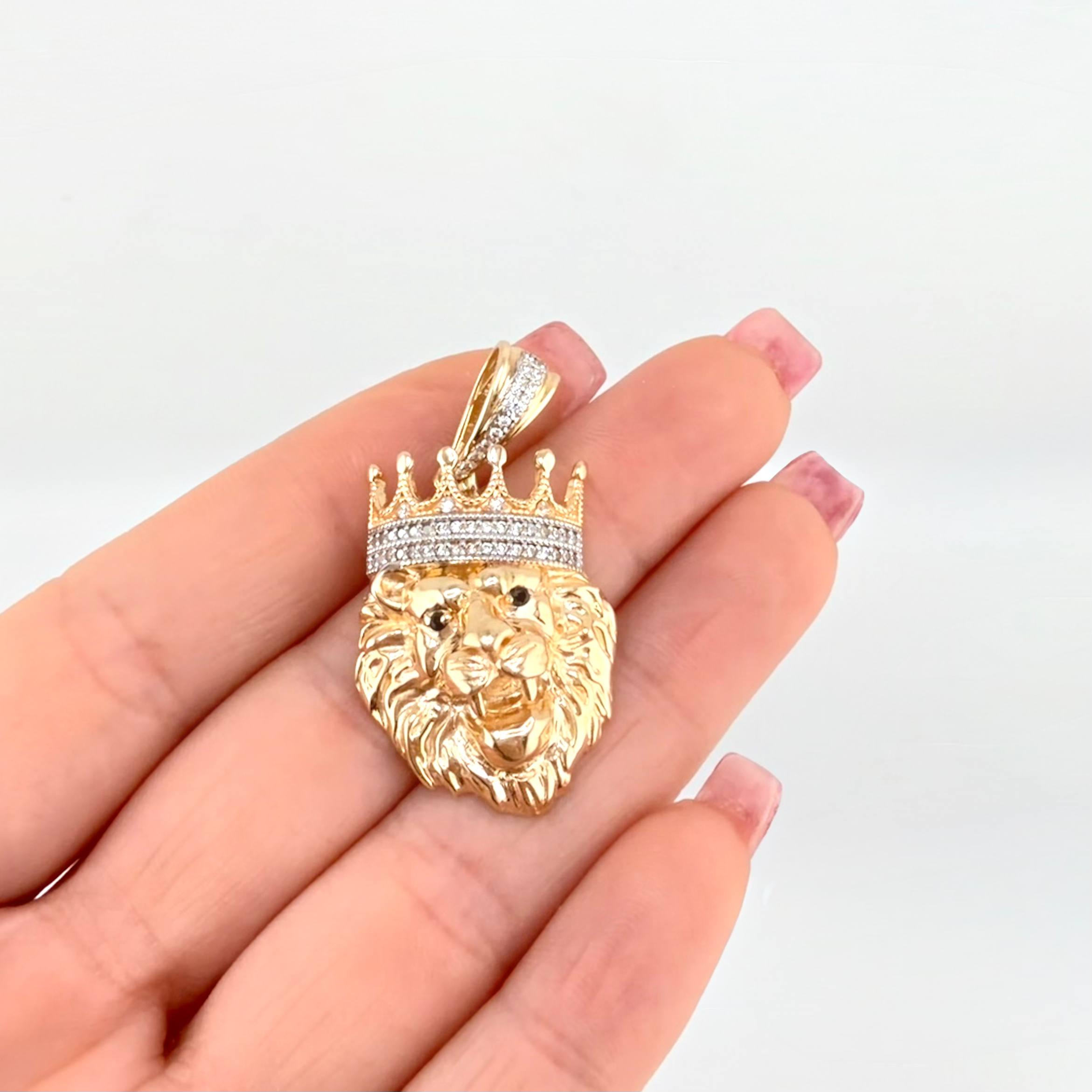 Dije Leon Coronado 10gr / 4cm / Oro Amarillo 18K ©