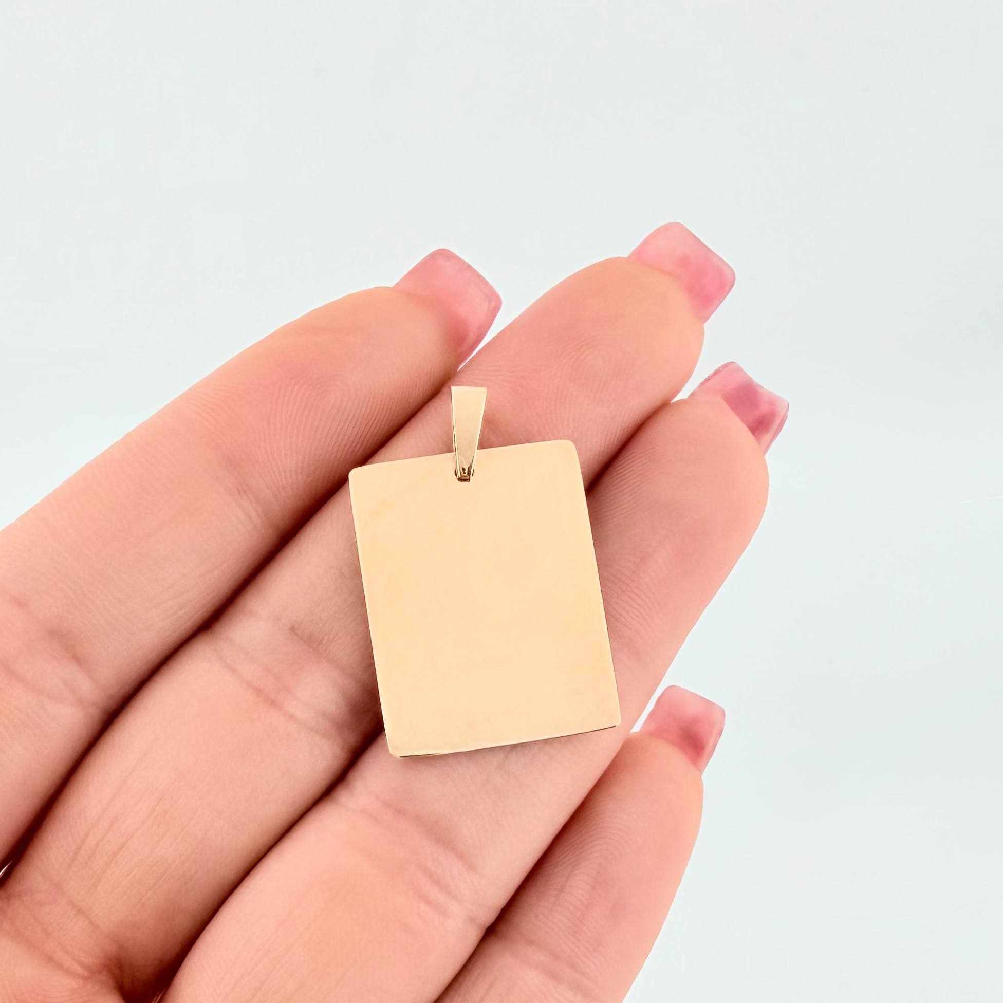 Dije Placa Rectangular 2.35gr / 2.9cm / Oro Amarillo 18K *