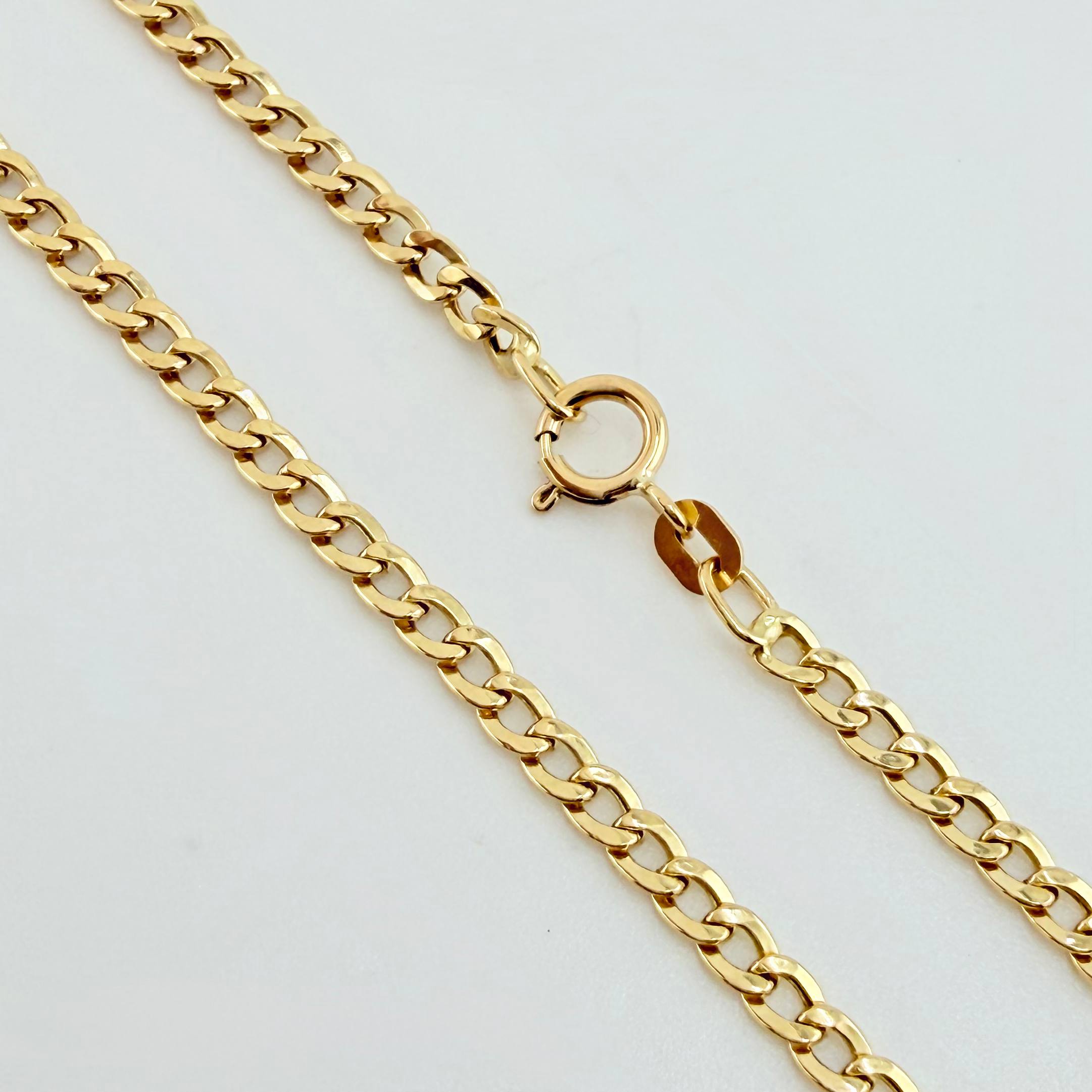 Cadena Cubana 3.1gr / 60cm / 2.4mm Oro Amarillo +1 18K