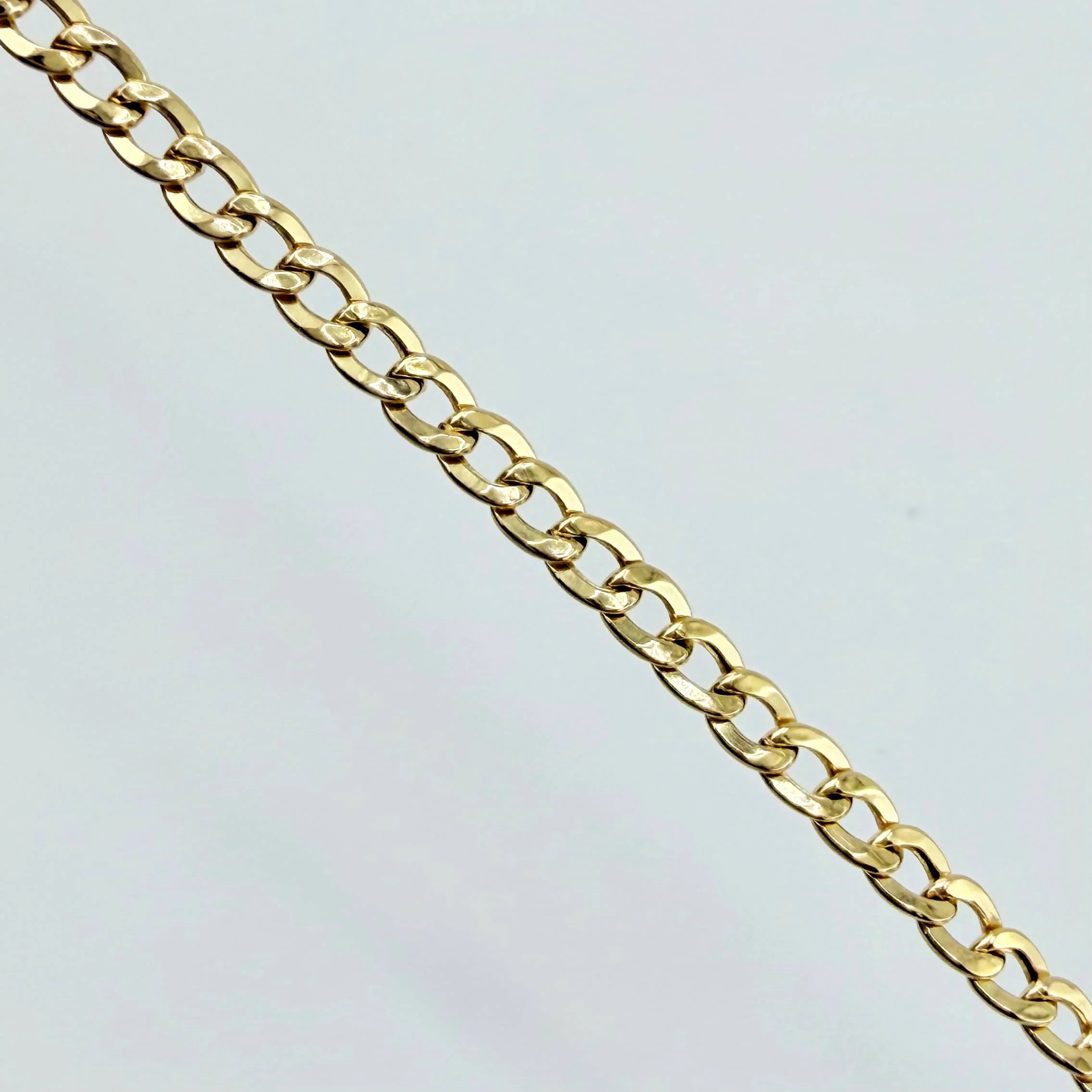 Cadena Cubana 2.95 g / 61 cm / 2.3 mm Oro Amarillo 18K