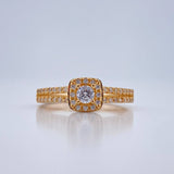 Anillo Halo Cuadrado 2.45gr / T6 1/4 / Oro Amarillo 18K &
