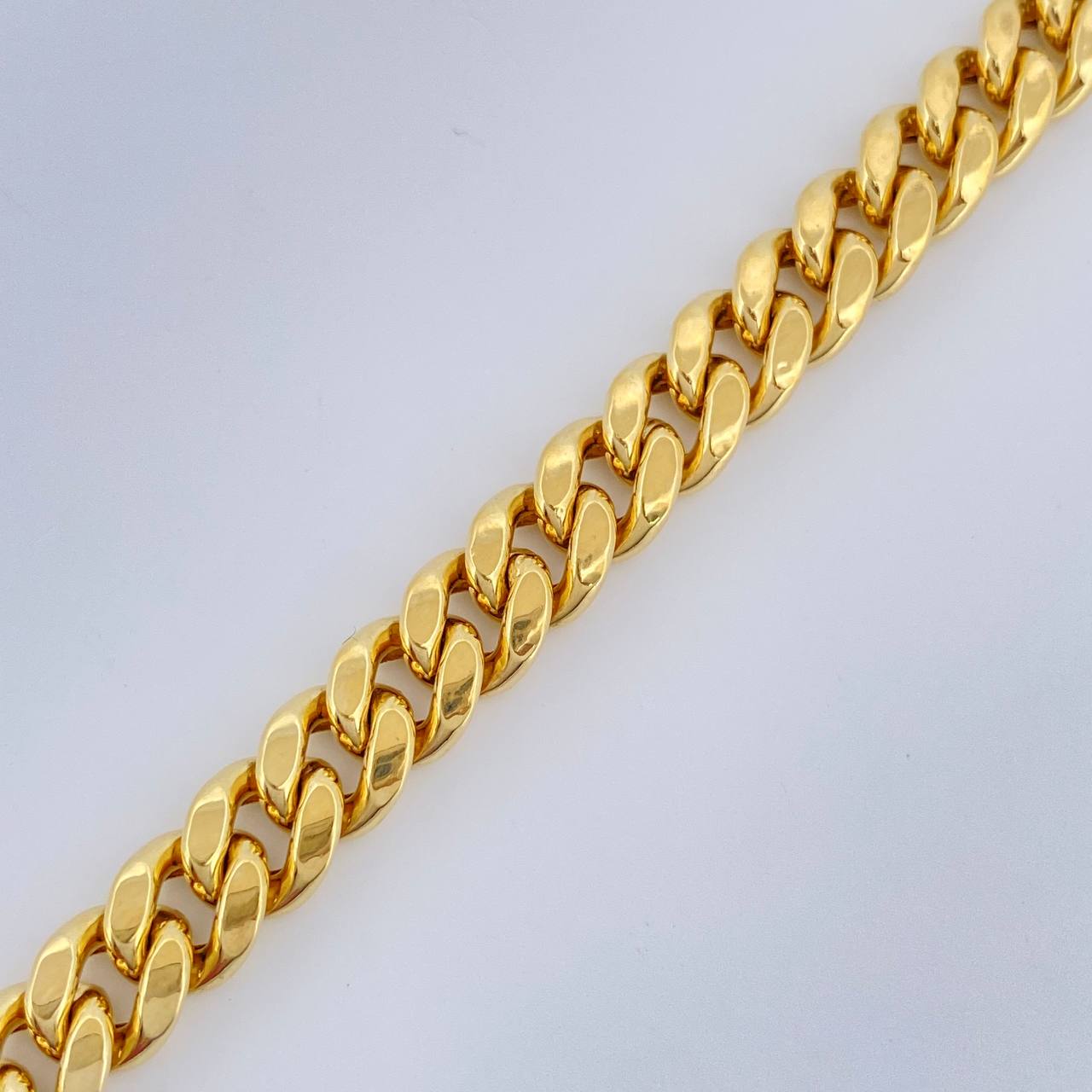Pulso Cubano 6.55gr / 21.3cm / Oro Amarillo +1 14K Italy $