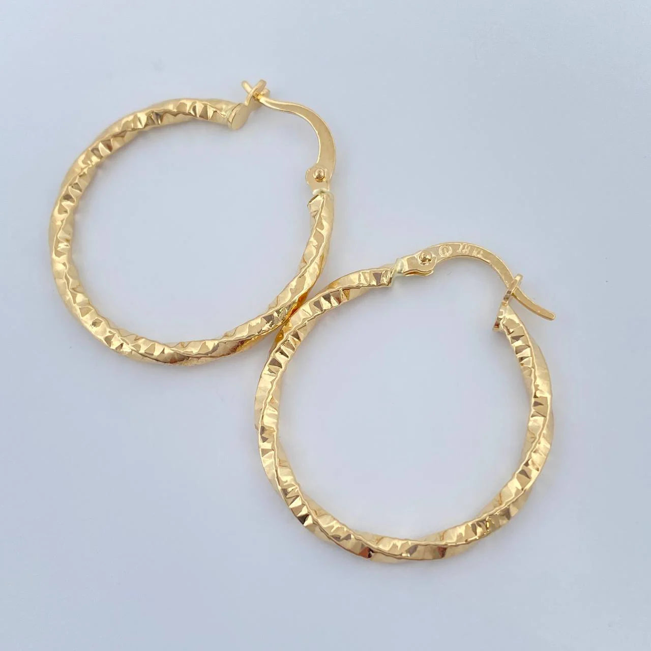 Candongas Yudi 1.85gr / 2.5cm / Oro Amarillo 18K %