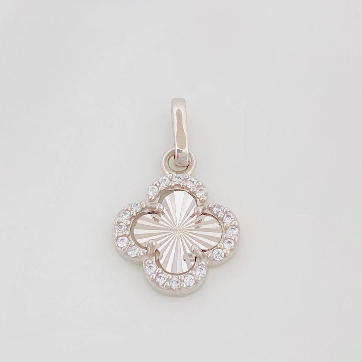 Dije Trebol 1g / 2cm Oro Blanco 18K