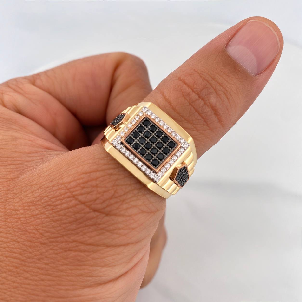 Anillo Sello Cuadro 9.15g / T10 Tres Oros 18K