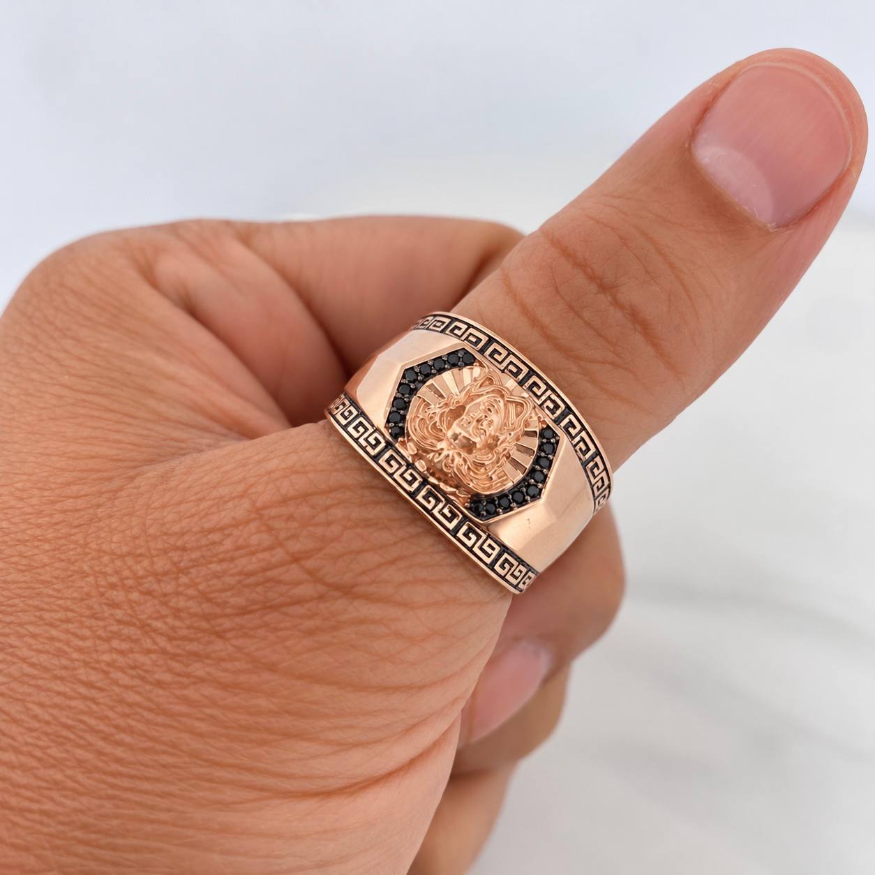 Anillo Medusa 9.8g / T11 1/4 Dos Oros Negro Rosa 18K