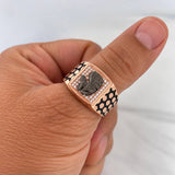 Anillo Sello Caballo 9.65g / T11 Dos Oros Negro Rosa 18K