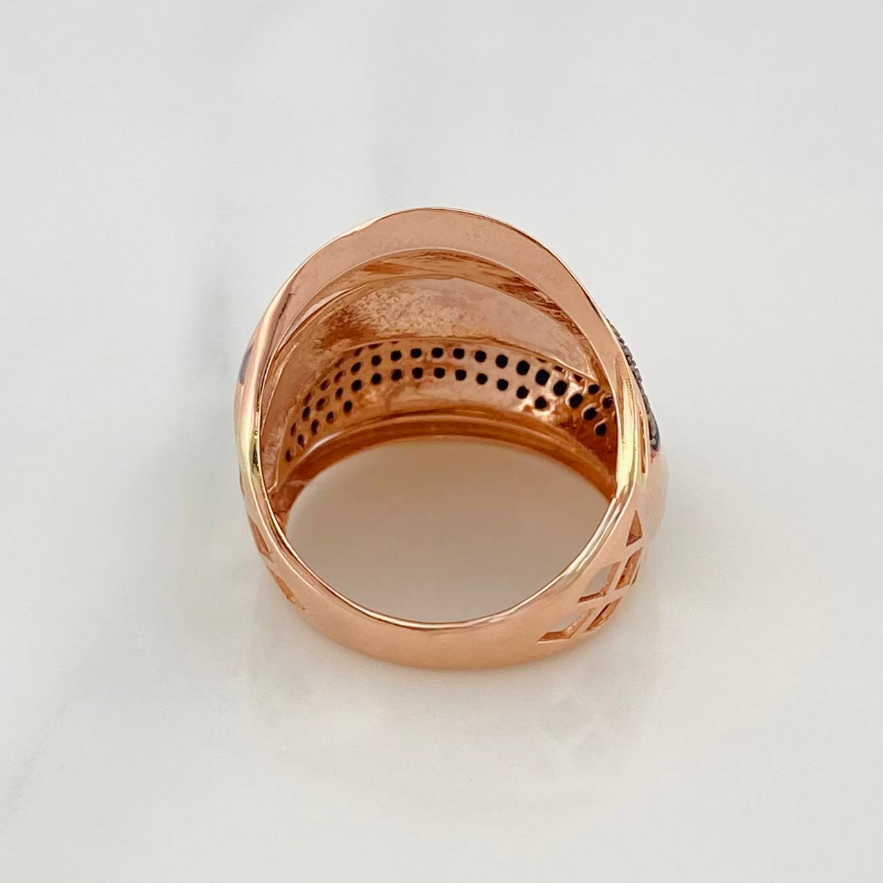 Anillo Relieves 7.3g / T5 1/2 Dos Oros Negro Rosa 18K