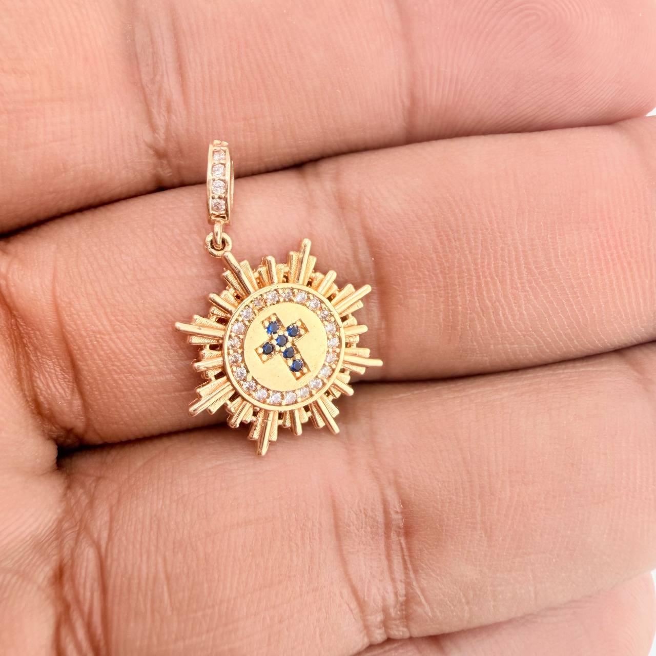 Dije Fragmento Cruz 2.35gr / 2.5cm / Oro Amarillo 18K &