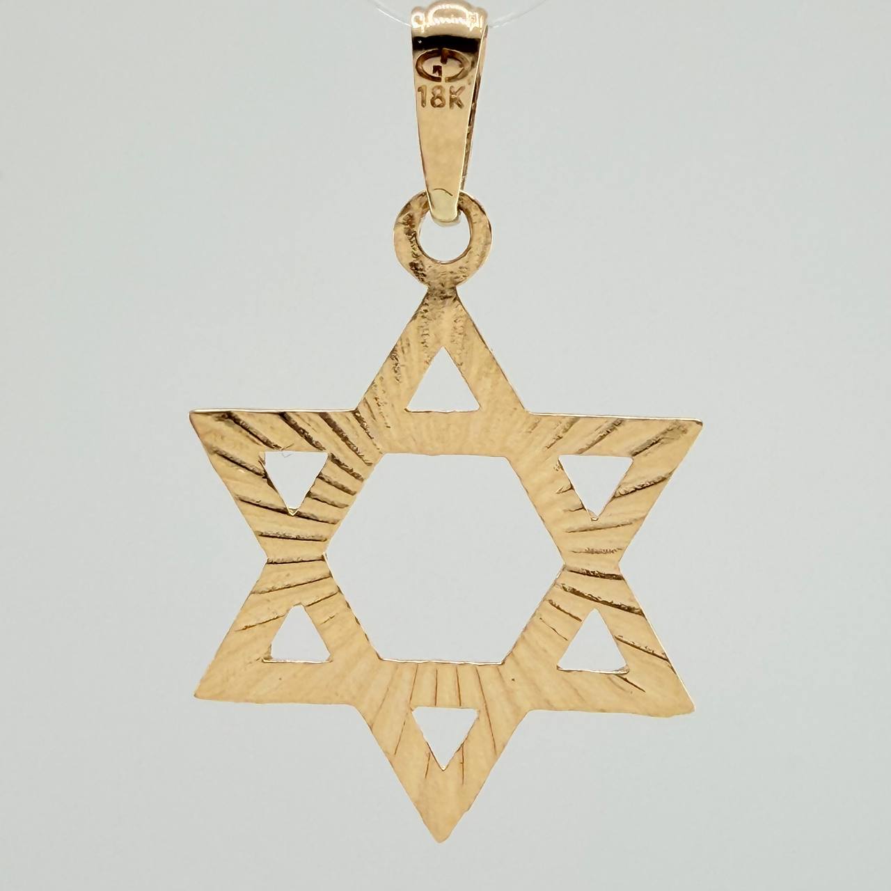 Dije Estrella De David 2.35gr / 4cm / Oro Amarillo 18K