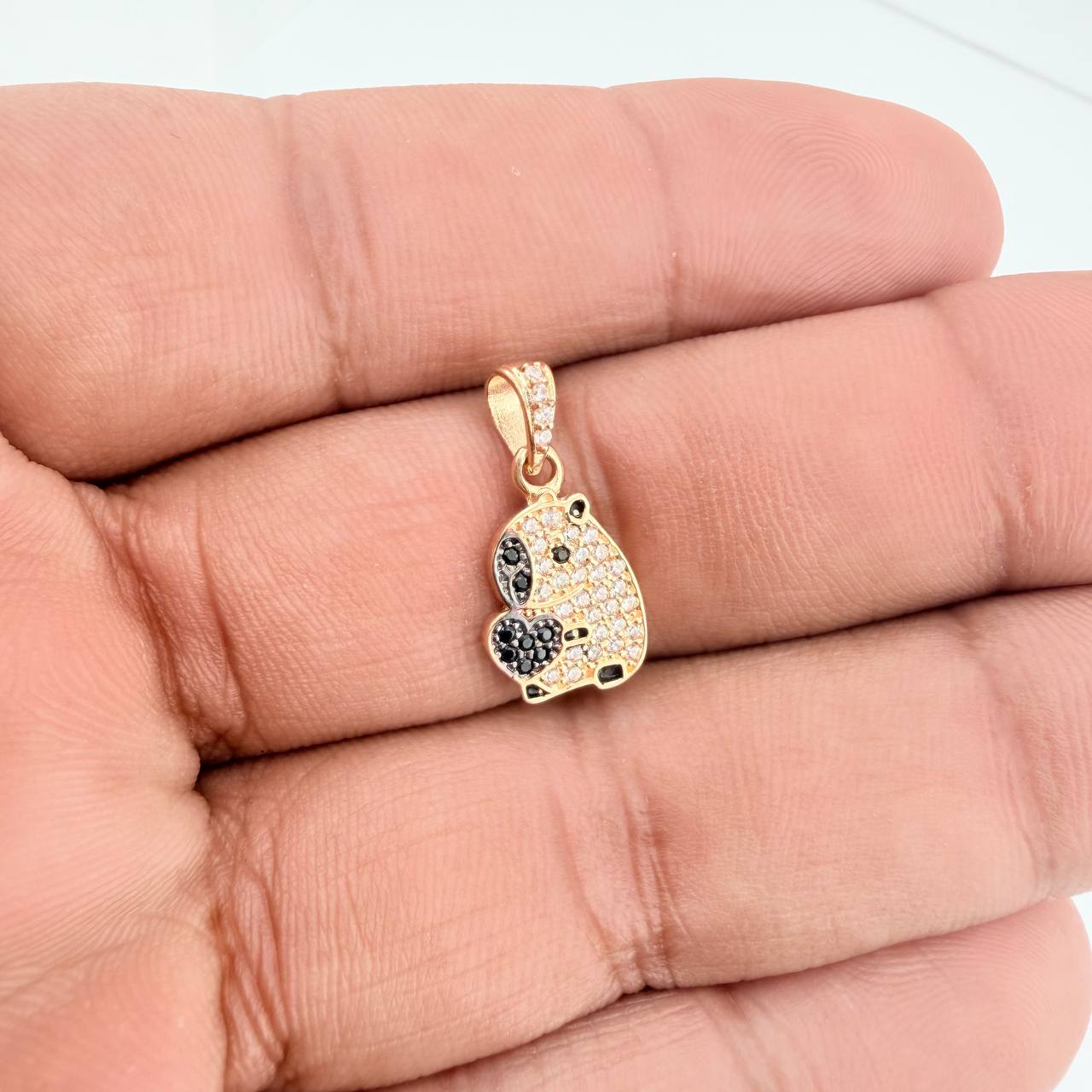 Dije Capibara 1.5gr / 1.9cm / Dos Oros Negro Amarillo 18K