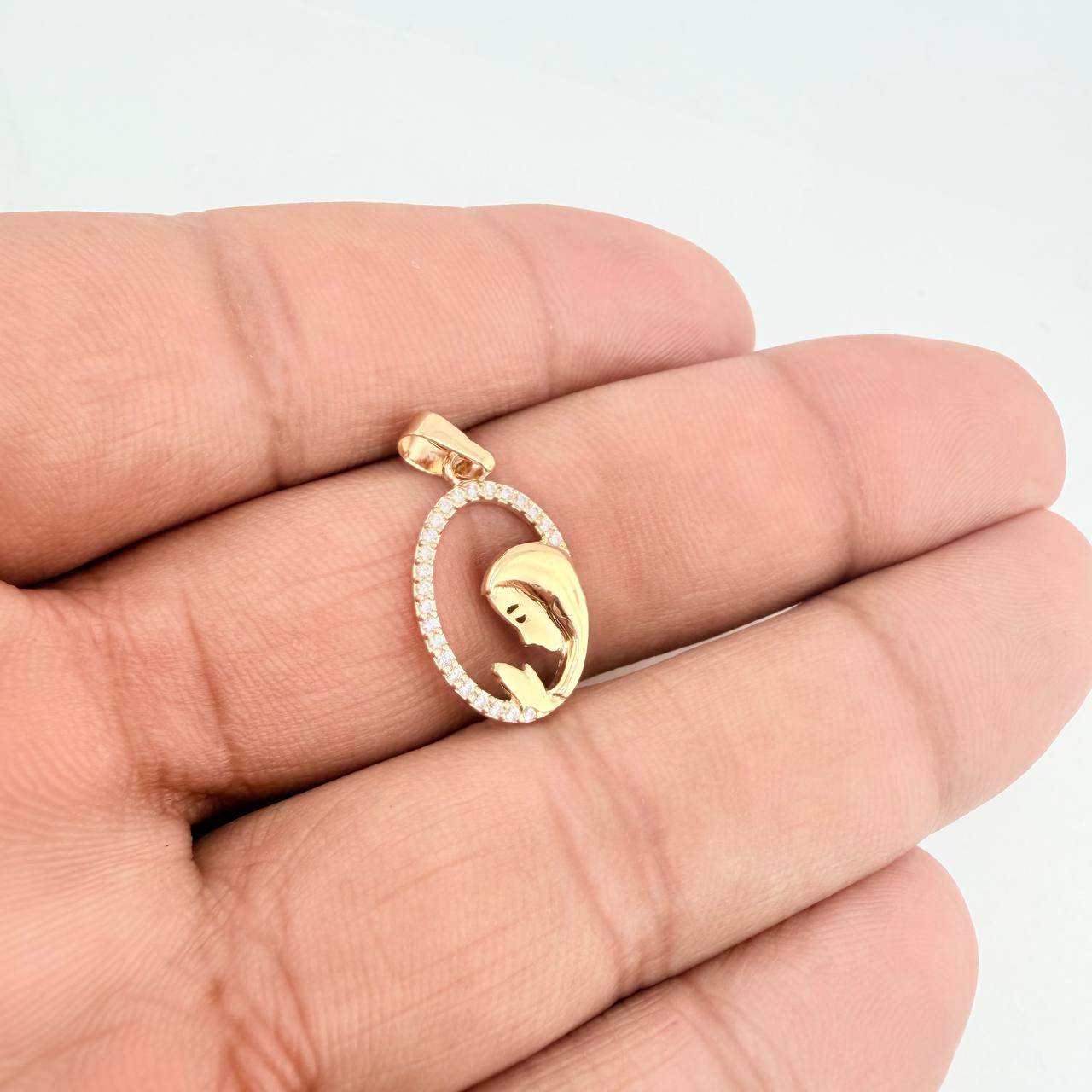 Dije Virgen Maria 1.1gr / 2.4cm / Oro Amarillo 18K &