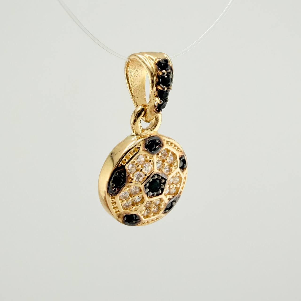 Dije Balon Futbol 1.6gr / 1.7cm / Dos Oros Negro Amarillo 18K