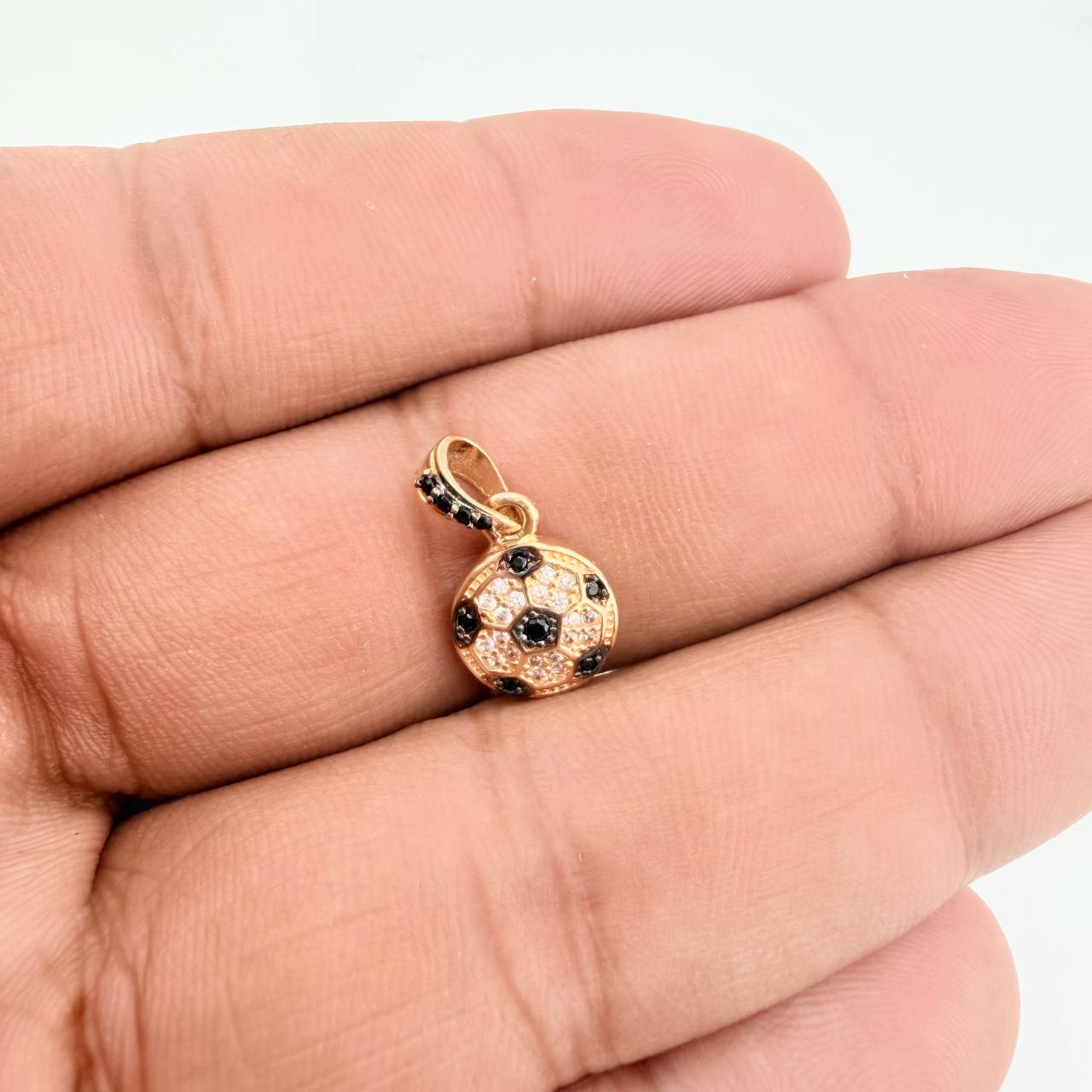 Dije Balon Futbol 1.6gr / 1.7cm / Dos Oros Negro Amarillo 18K