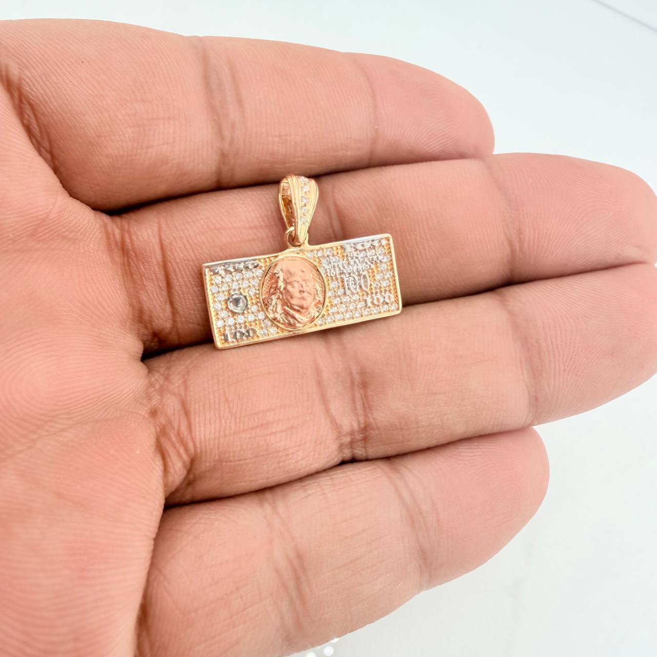 Dije Billete Dólar 3.4gr / 2.1cm / Tres Oros 18K