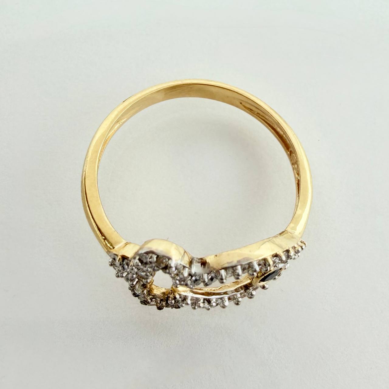 Anillo Silueta Pez 2.05gr / T6 / Dos Oros Amarillo Blanco 18K