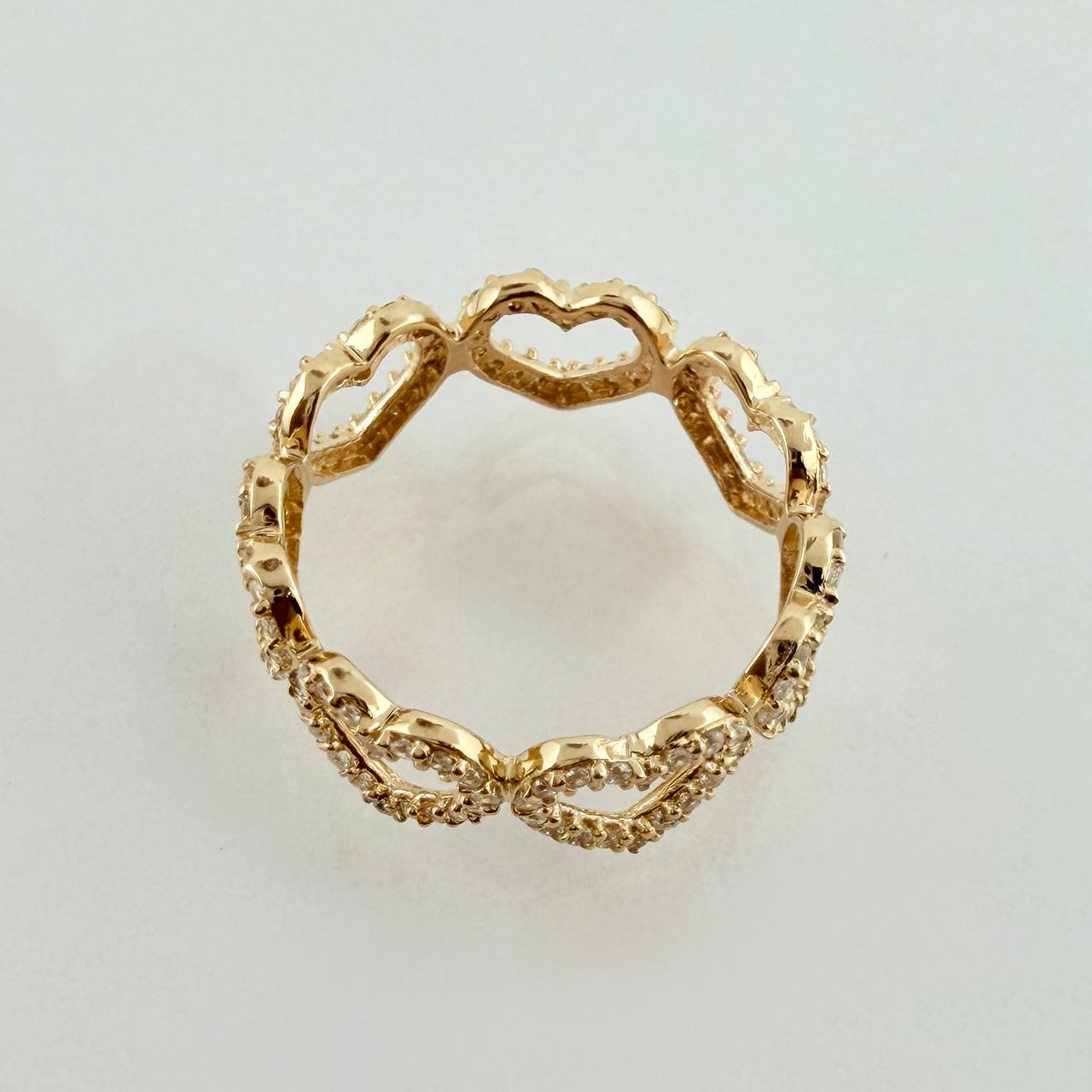Anillo Corazones Tupidos 2.75gr / T7 1/4 / Oro Amarillo 18K