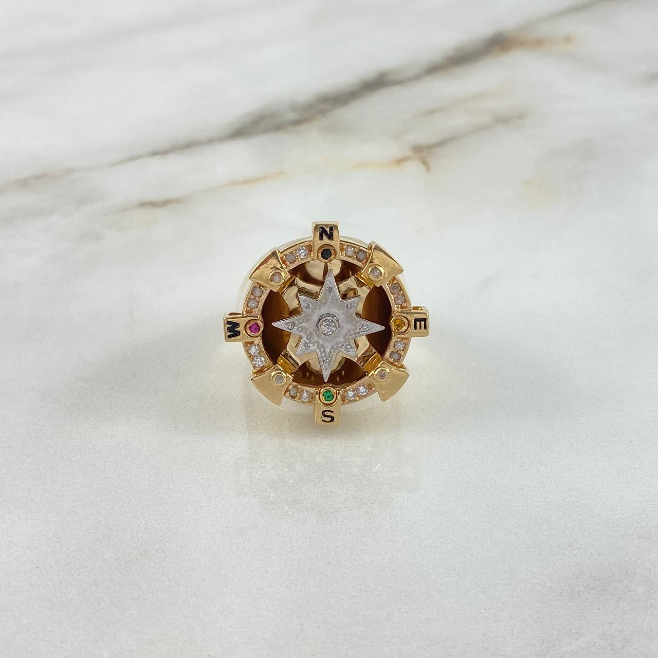 Anillo Estrella Cardinal 20.25gr / T10 / Circones de Colores Dos Oros Amarillo Blanco ©