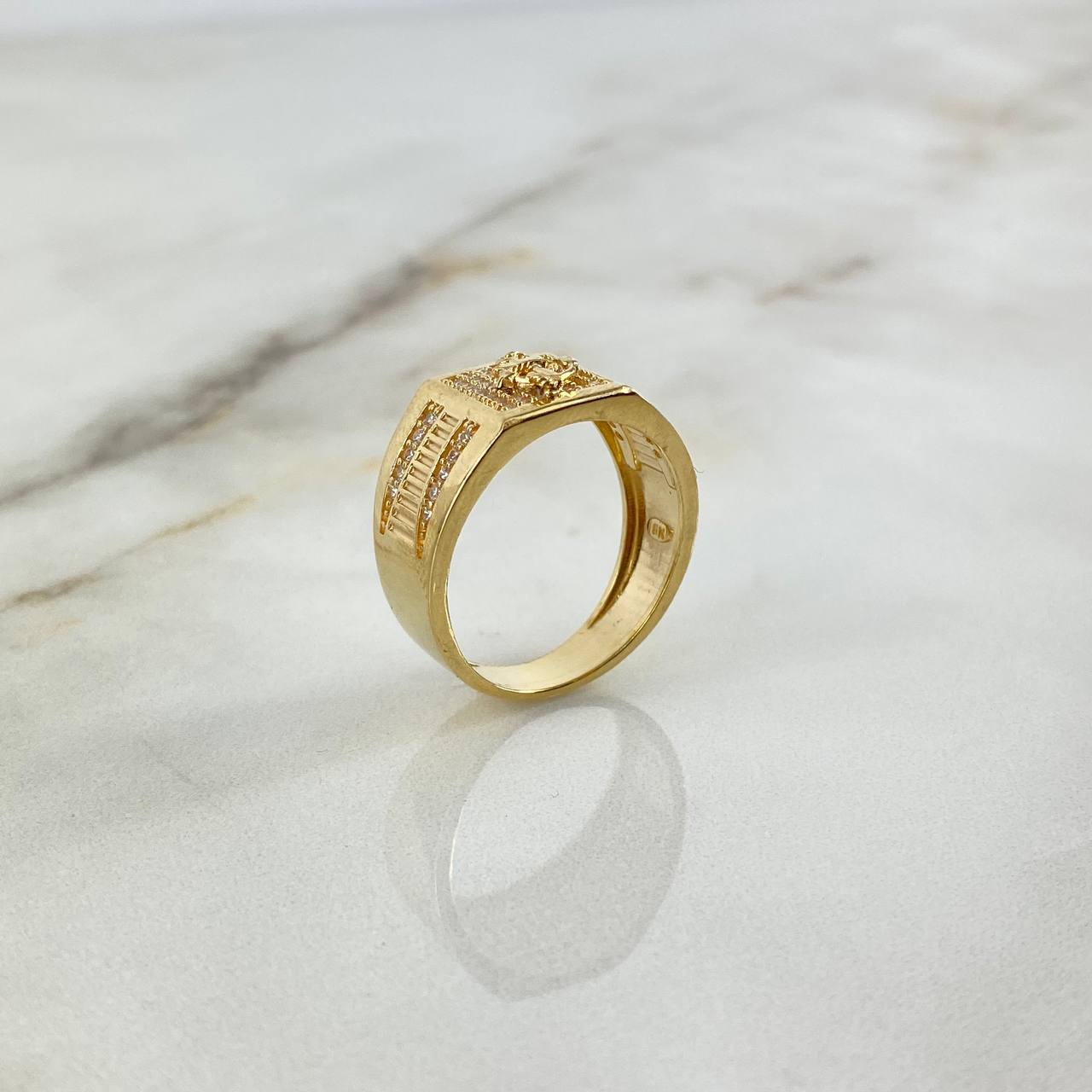 Anillo Cinturon Rectangular Ancla 8.15gr / T9 3/4 / Circones Blancos Oro Amarillo ©