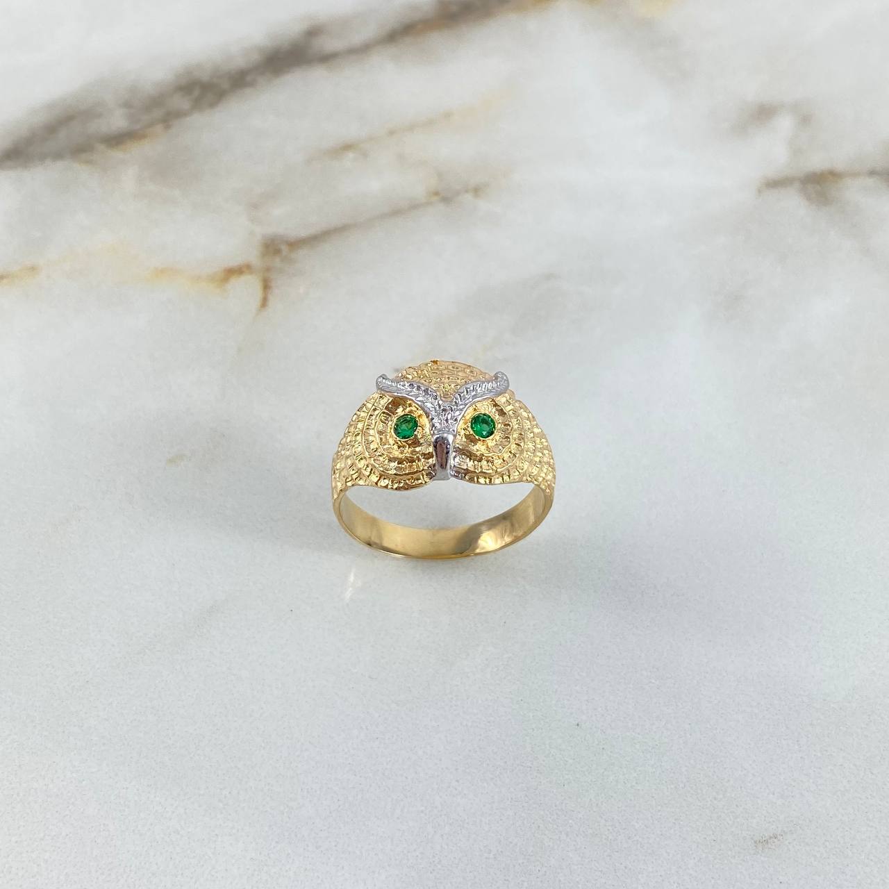 Anillo Búho 5.25gr / T9 1/4 / Circones Verdes Dos Oros Amarillo Blanco $