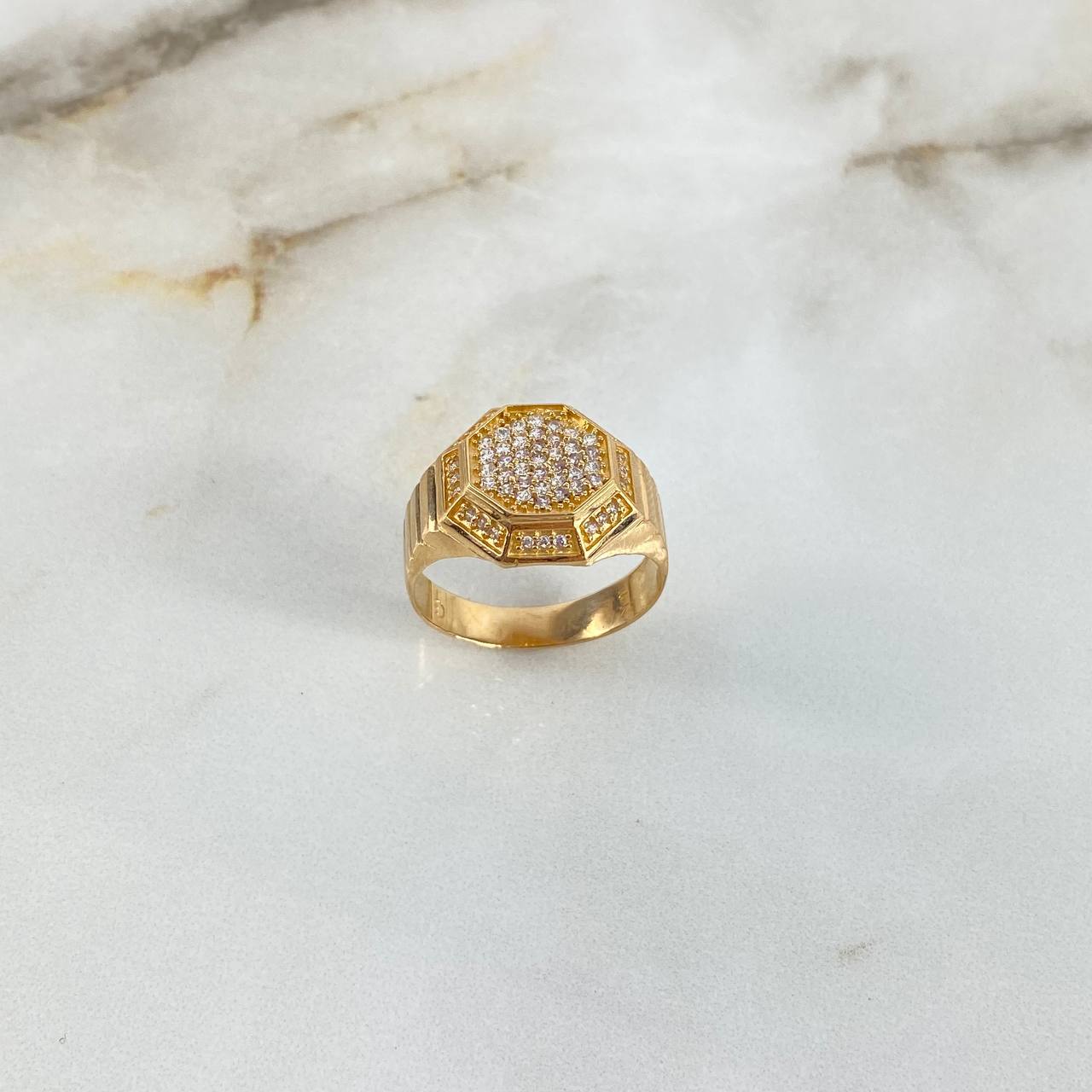 Anillo Octagonal 5.4gr / T9 1/4 / Circones Blancos Oro Amarillo ©