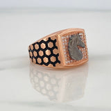 Anillo Sello Caballo 9.65g / T11 Dos Oros Negro Rosa 18K