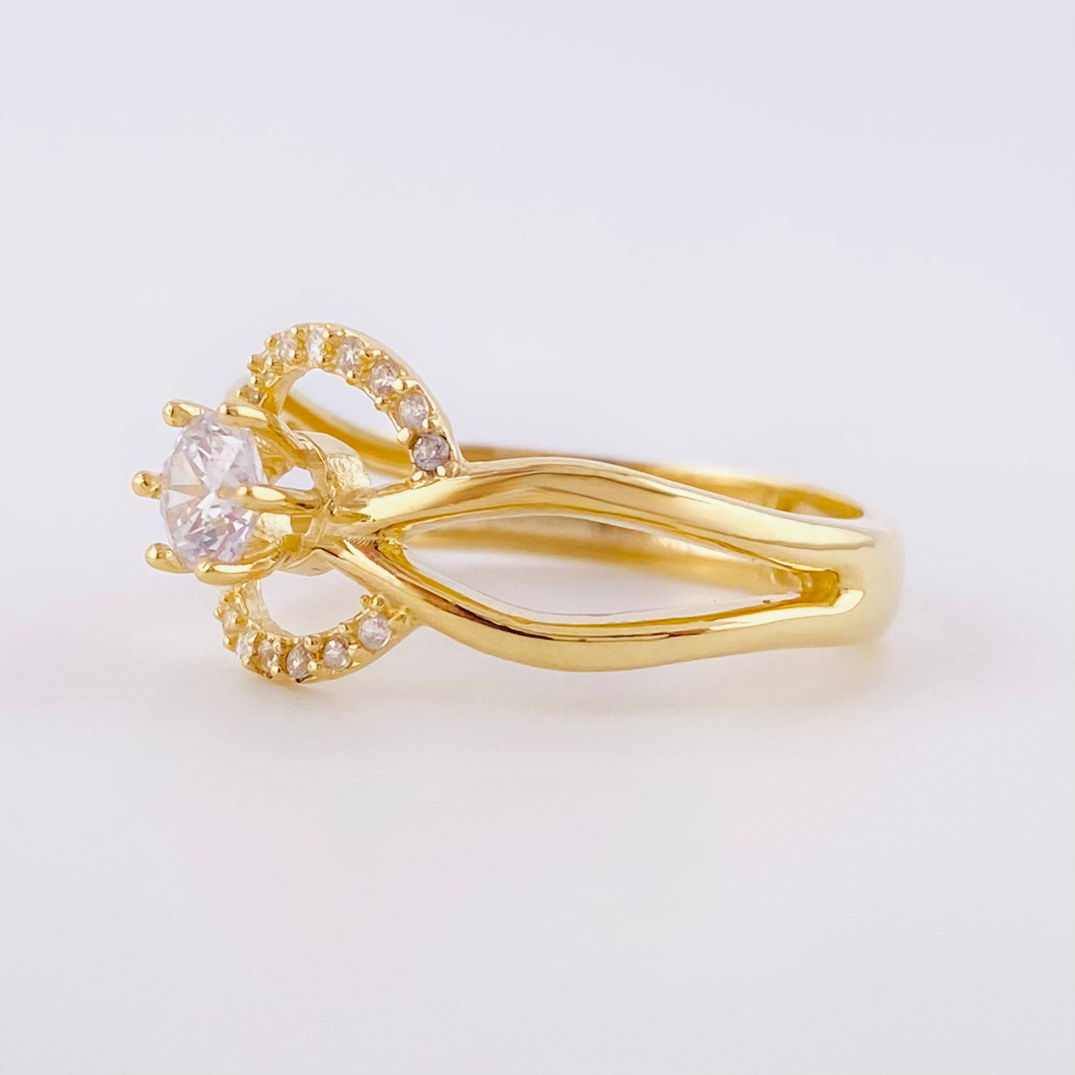 Anillo Solitario Centro Infinito 3.3gr / T7 1/2 / Oro Amarillo 18K ©