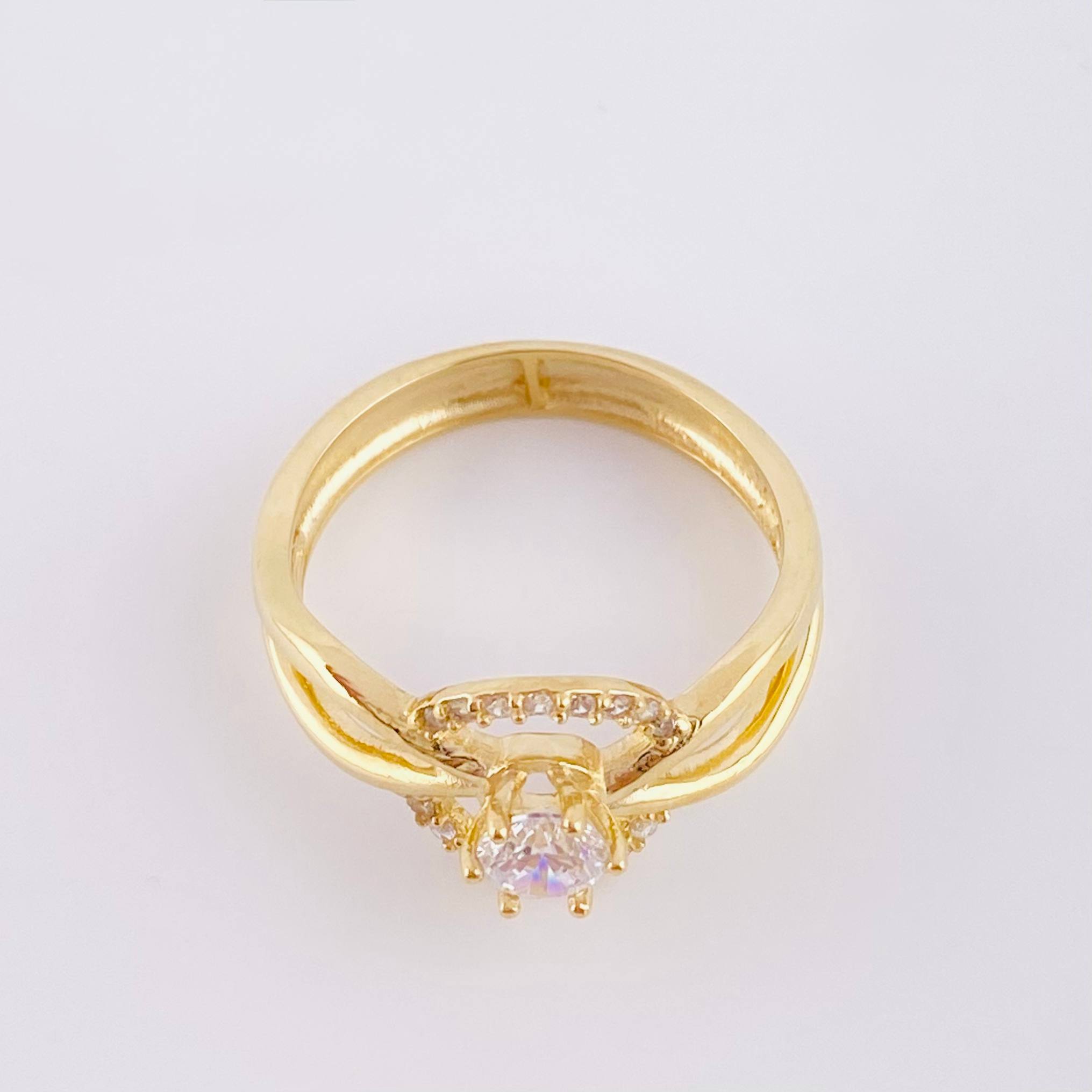 Anillo Solitario Centro Infinito 3.3gr / T7 1/2 / Oro Amarillo 18K ©