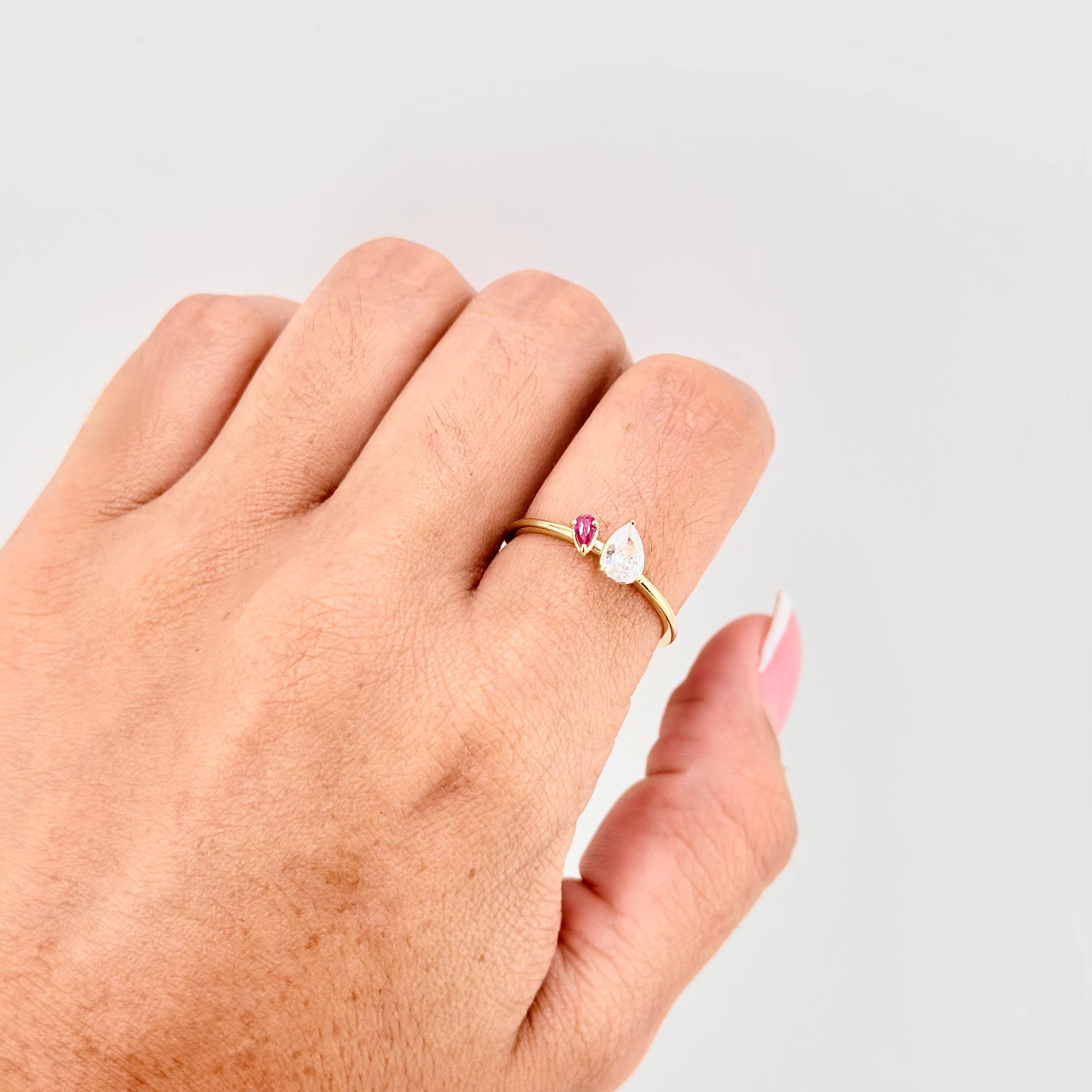 Anillo Gota 1.75gr / T8 1/4 / Oro Amarillo 18K