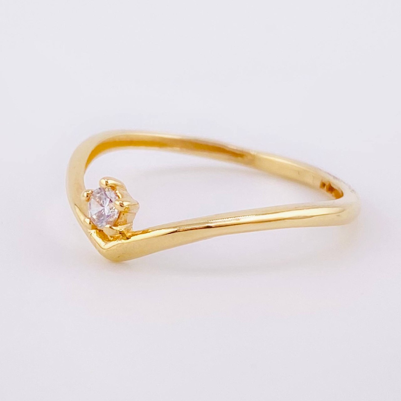 Anillo Solitario V 1.1gr / T5 1/2 / Oro Amarillo 18K ©
