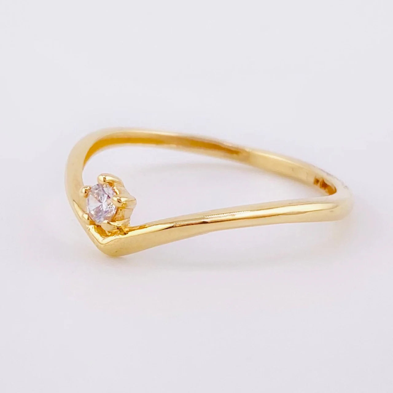 Anillo Solitario V 1.1 g / T7 1/4 Oro Amarillo 18K