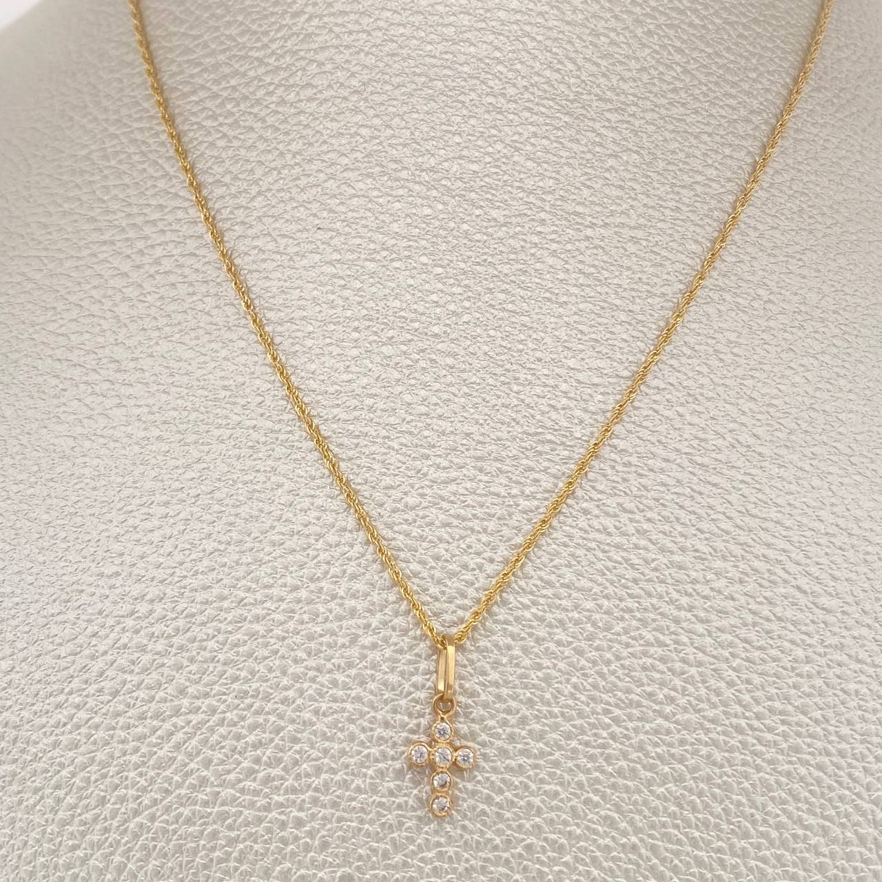 Set Cadena y Dije Lazo + Cruz 1.45gr / 40cm / Oro Amarillo 18K (Oferta) &