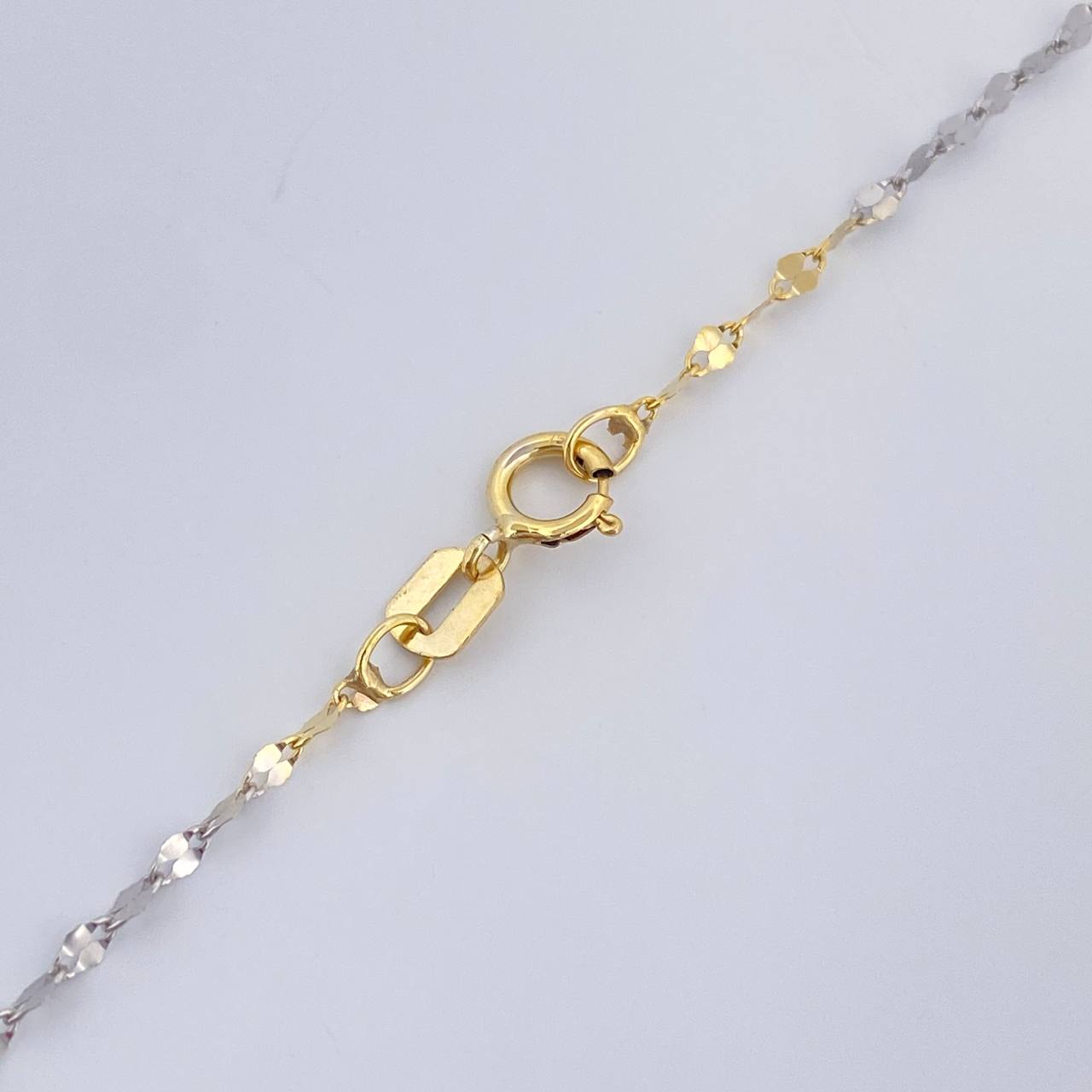 Set Cadena y Dije Flor Espejo + Cruz Cristo 1.45gr / 50cm / Tres Oros 18K (Oferta) &
